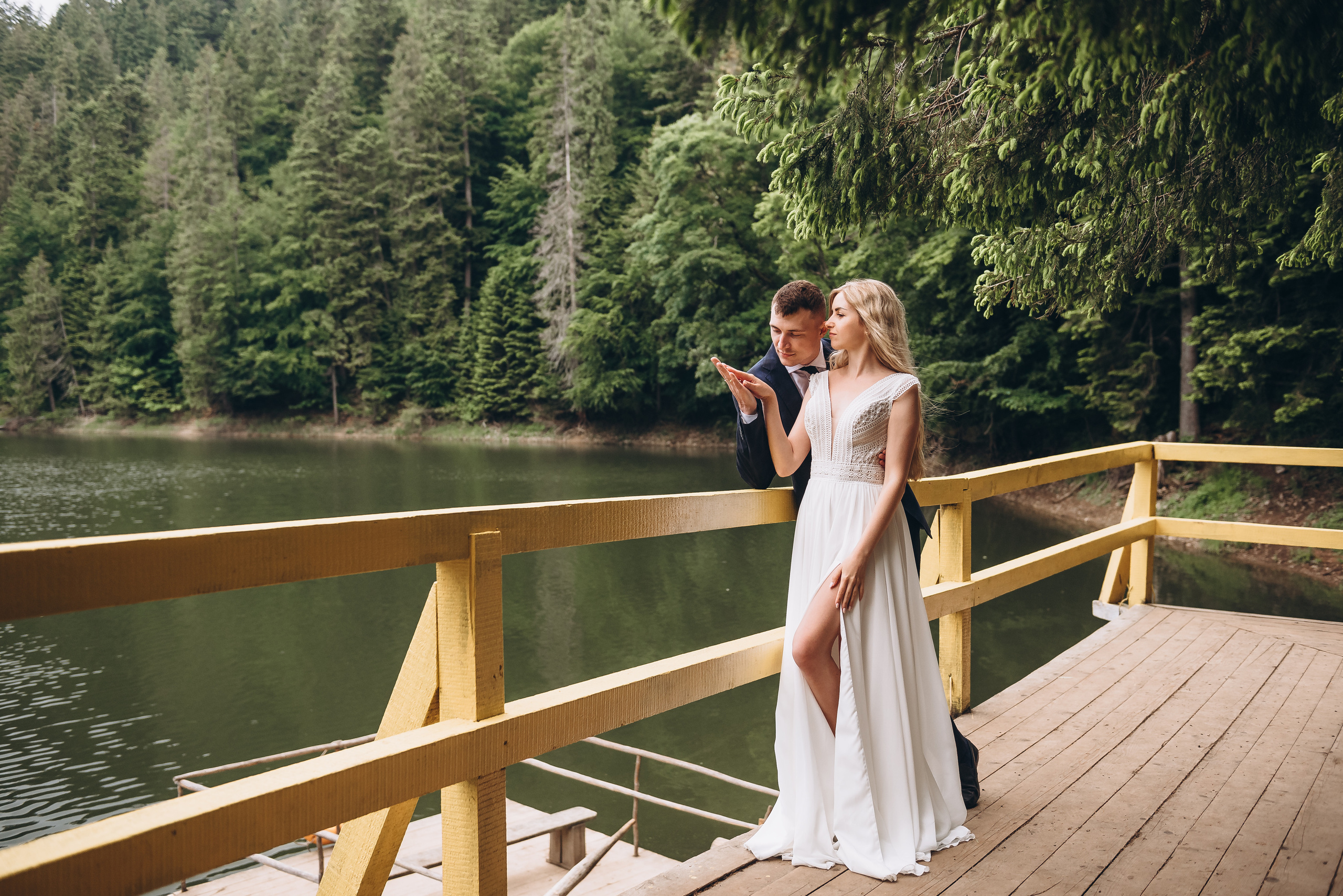 Історія кохання Ані та Максима озеро Синевір. Весільний та сімейний фотограф Україна