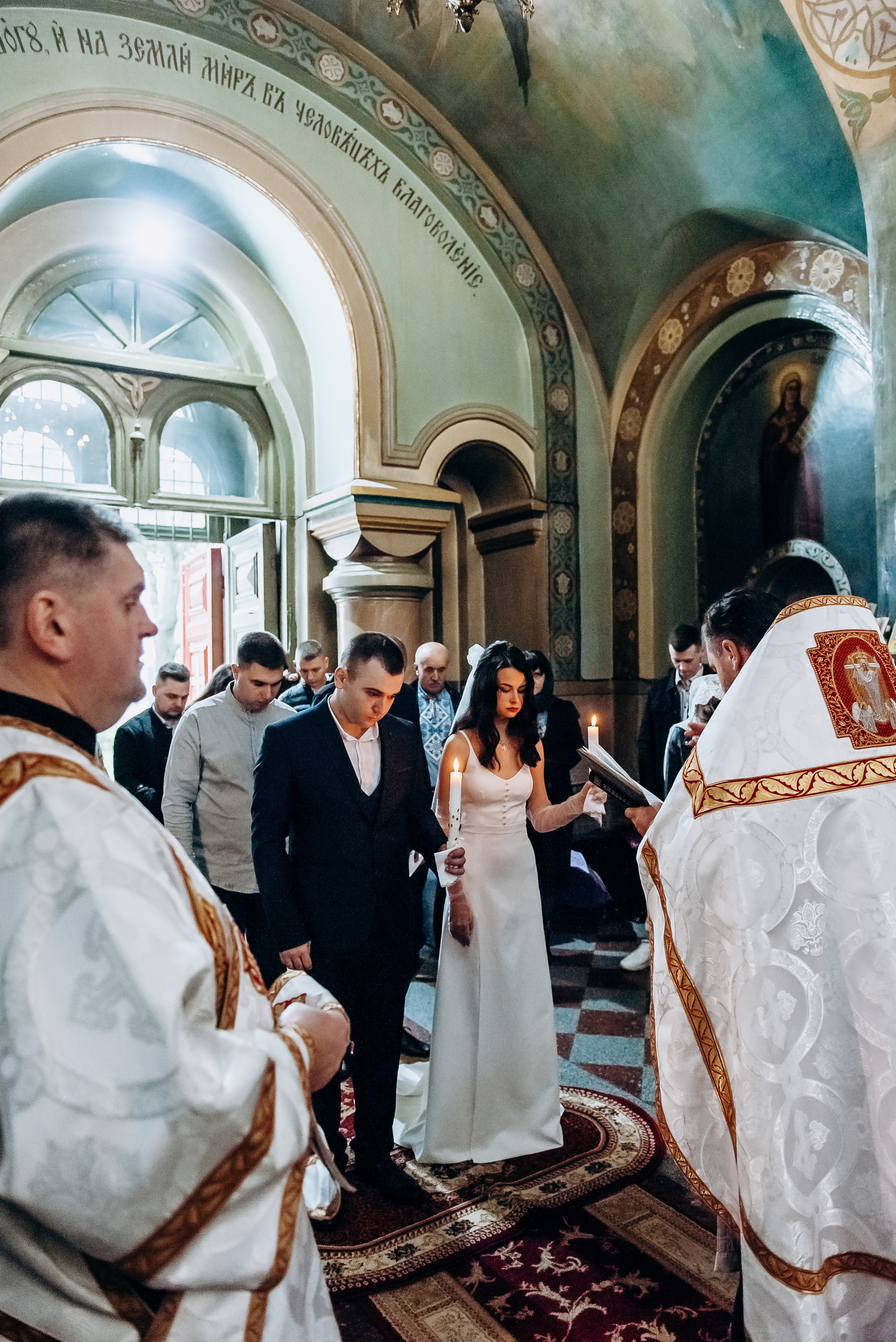 Вінчання Вікторіі та Валерія. Весільний та сімейний фотограф Україна