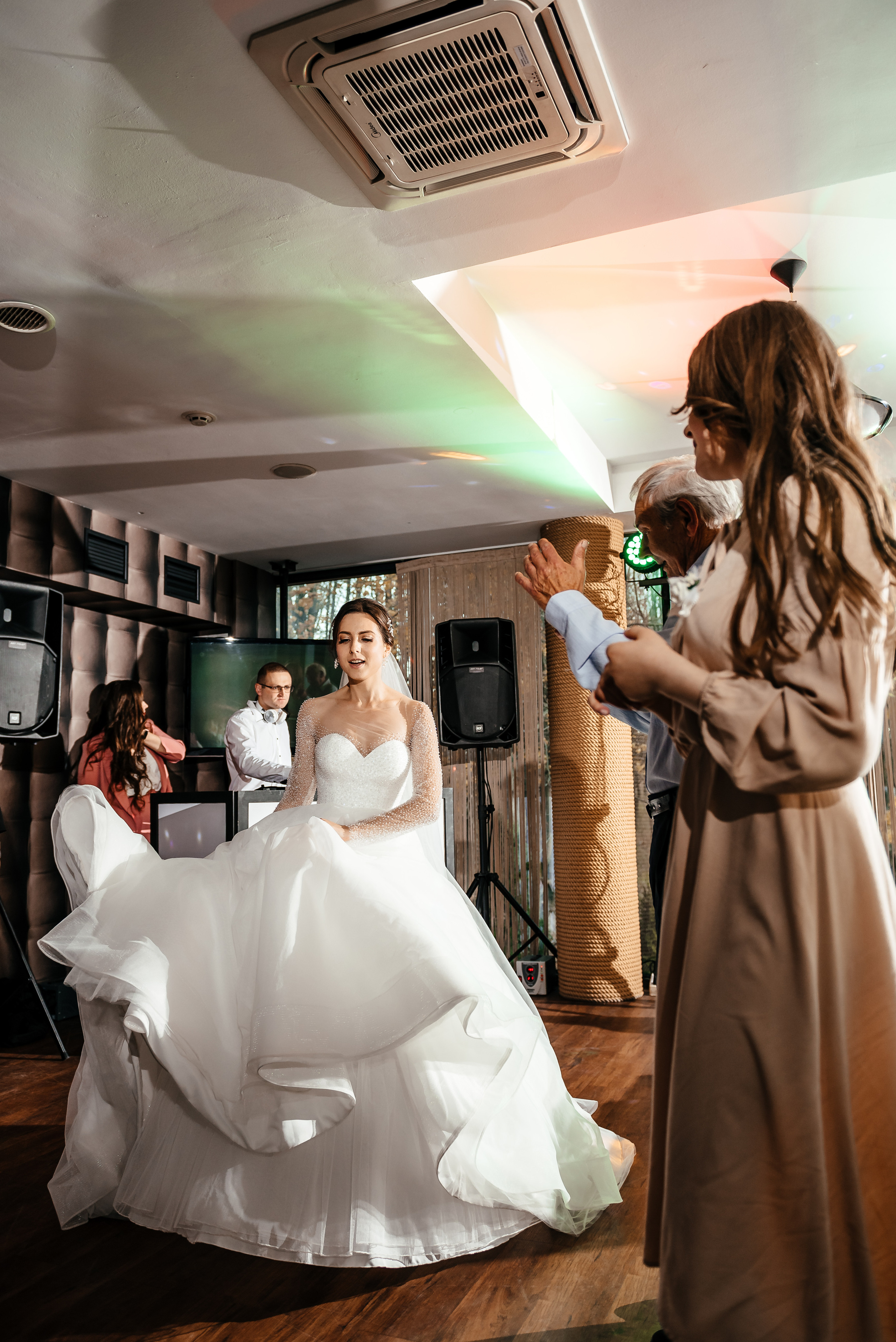 Юлія та Сергій (анонс). Весільний та сімейний фотограф Україна