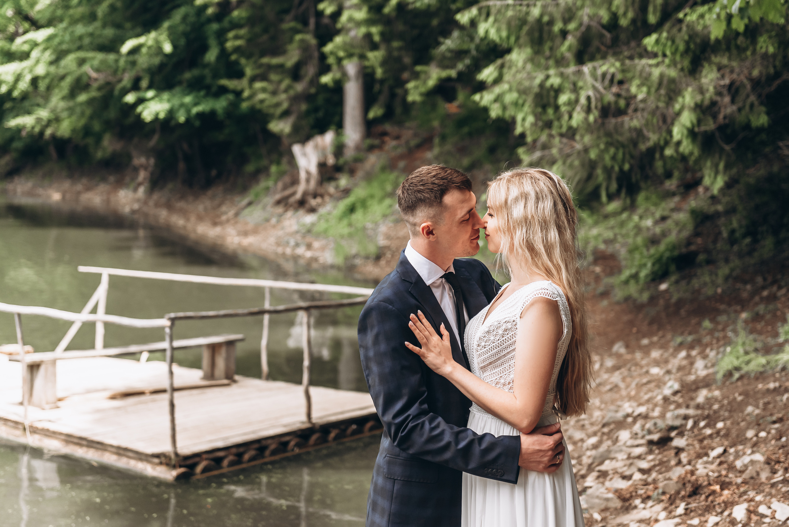 Історія кохання Ані та Максима озеро Синевір. Весільний та сімейний фотограф Україна