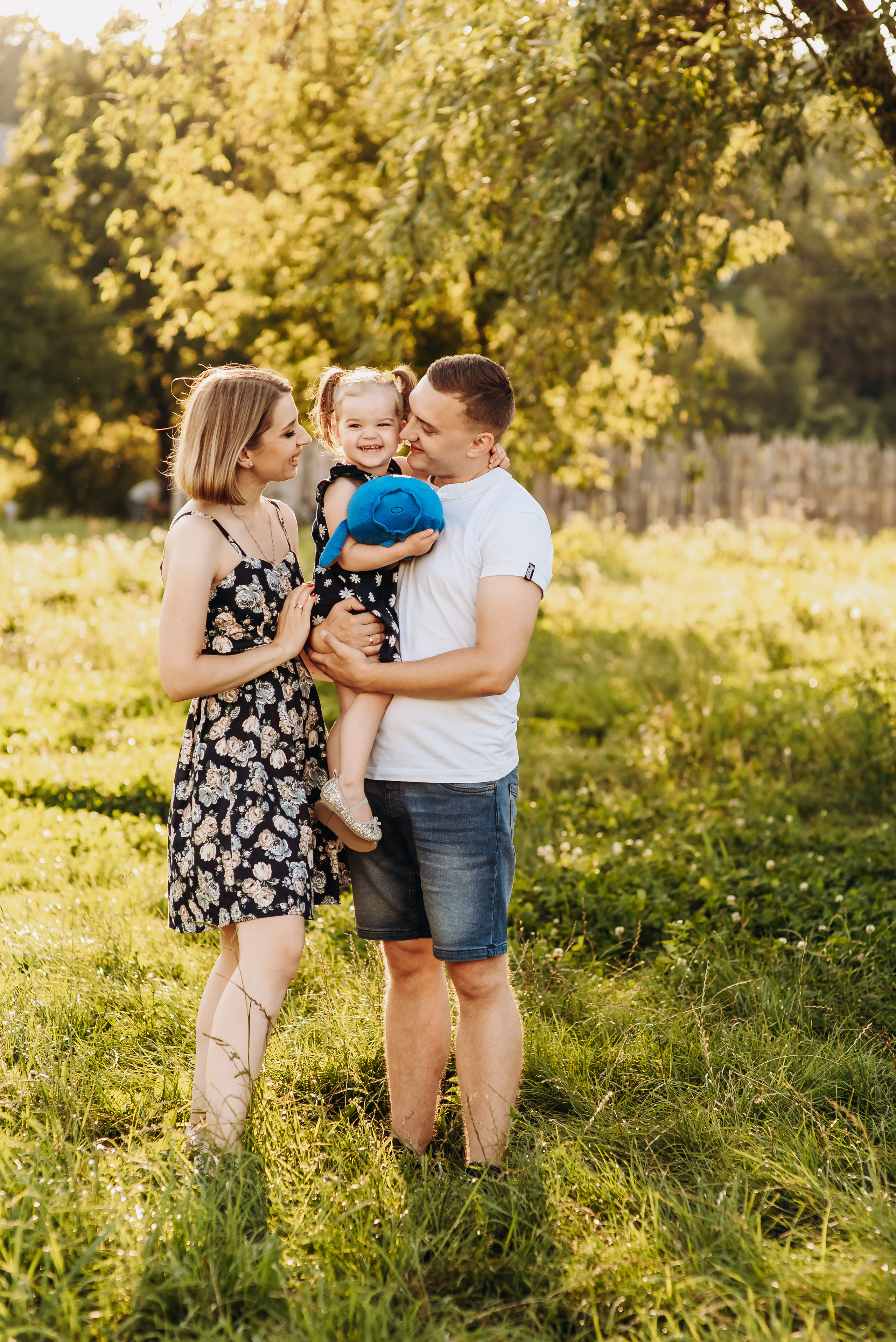 Надія сім"я. Весільний та сімейний фотограф Україна