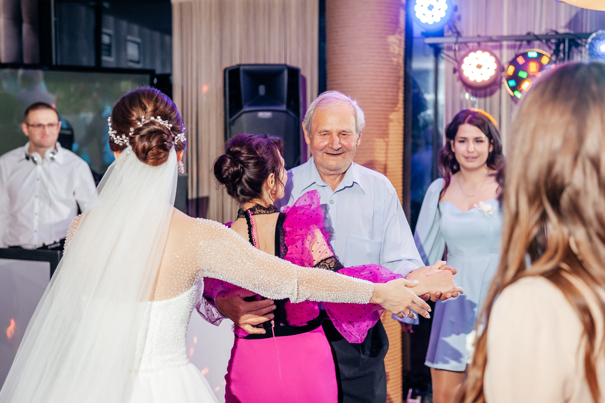 Юлія та Сергій (анонс). Весільний та сімейний фотограф Україна