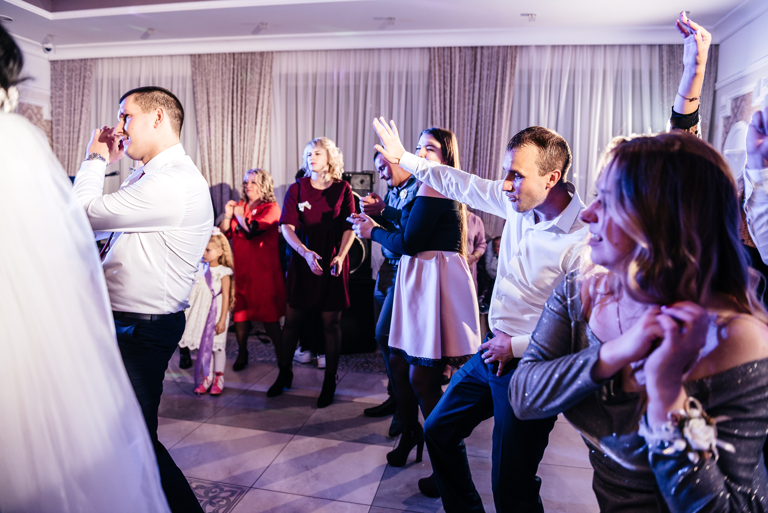 Аня та Кирил весілля. Весільний та сімейний фотограф Україна