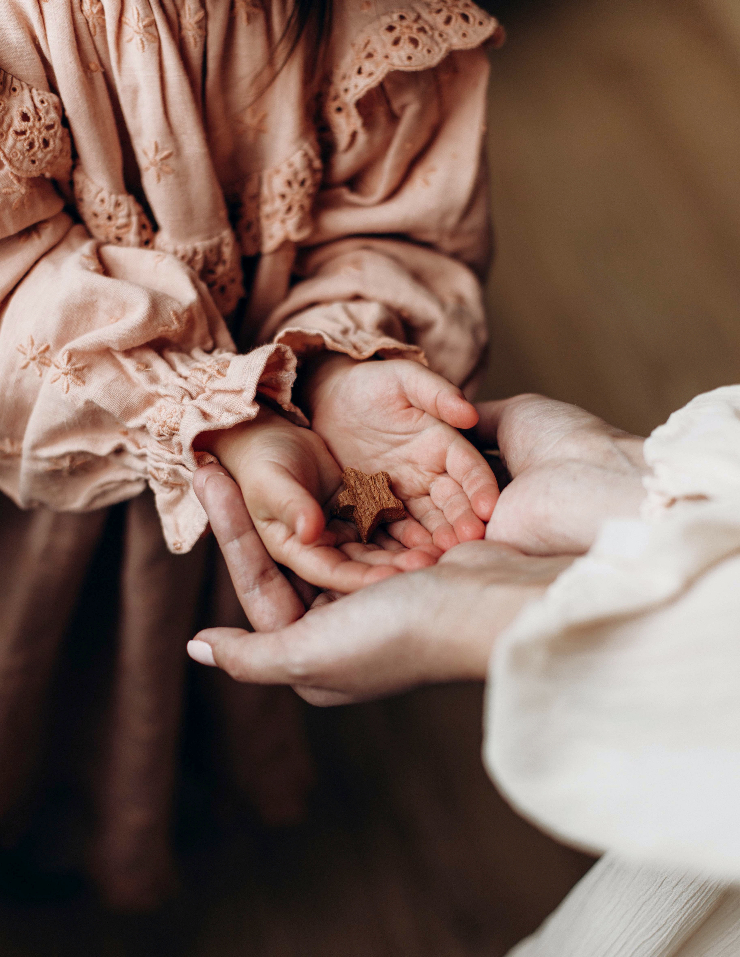 Сімейна: Каріна, Олівія і Кіра. Twolovingsouls™: жіночий портрет і сімейна фотографія Київ | Ірпінь