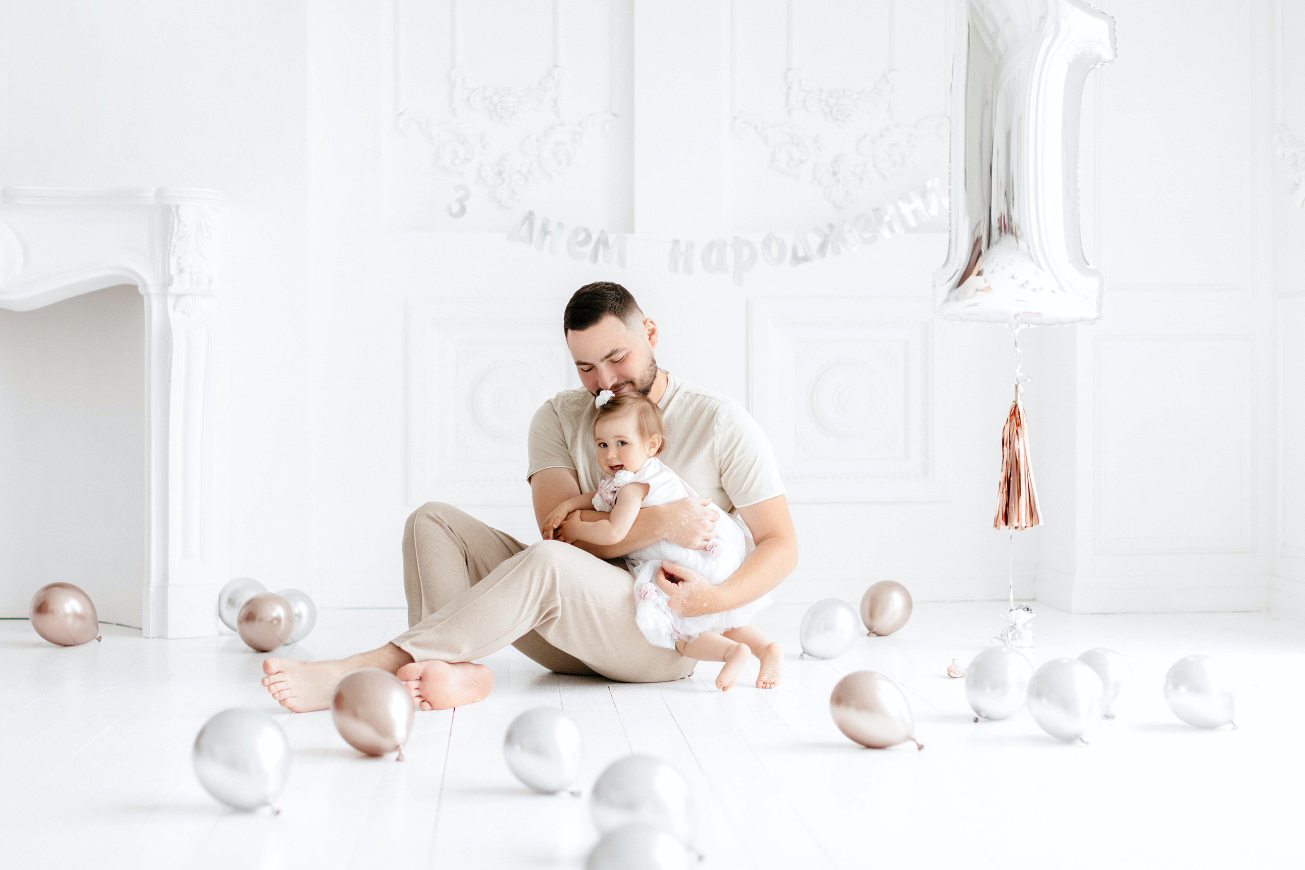 Перший тортик Аміни. Twolovingsouls™: жіночий портрет і сімейна фотографія Київ | Ірпінь