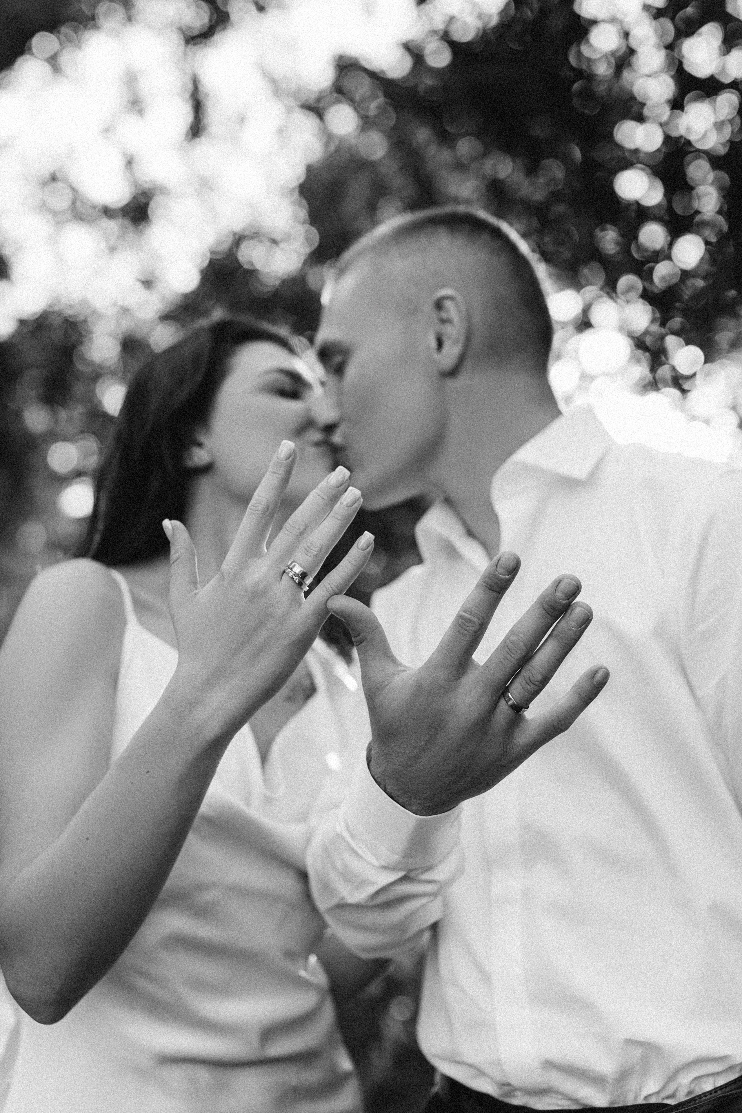 Фотопрогулянка молодят: Рома + Катя. Twolovingsouls™: жіночий портрет і сімейна фотографія Київ | Ірпінь