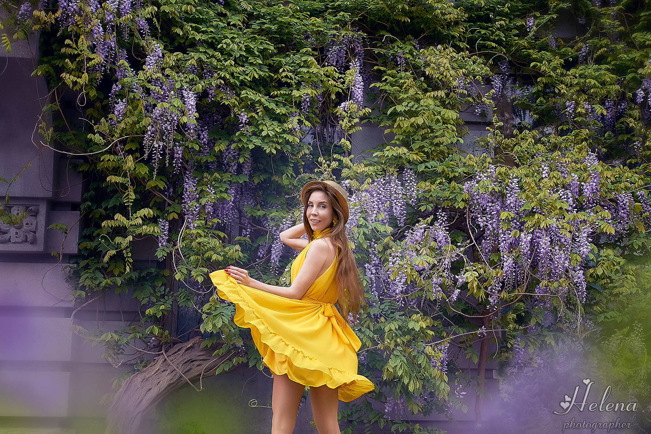 Фотосессия в глицинии в трёх образах для Марии. Фотограф в Одессе, Киеве, Донецке Helena