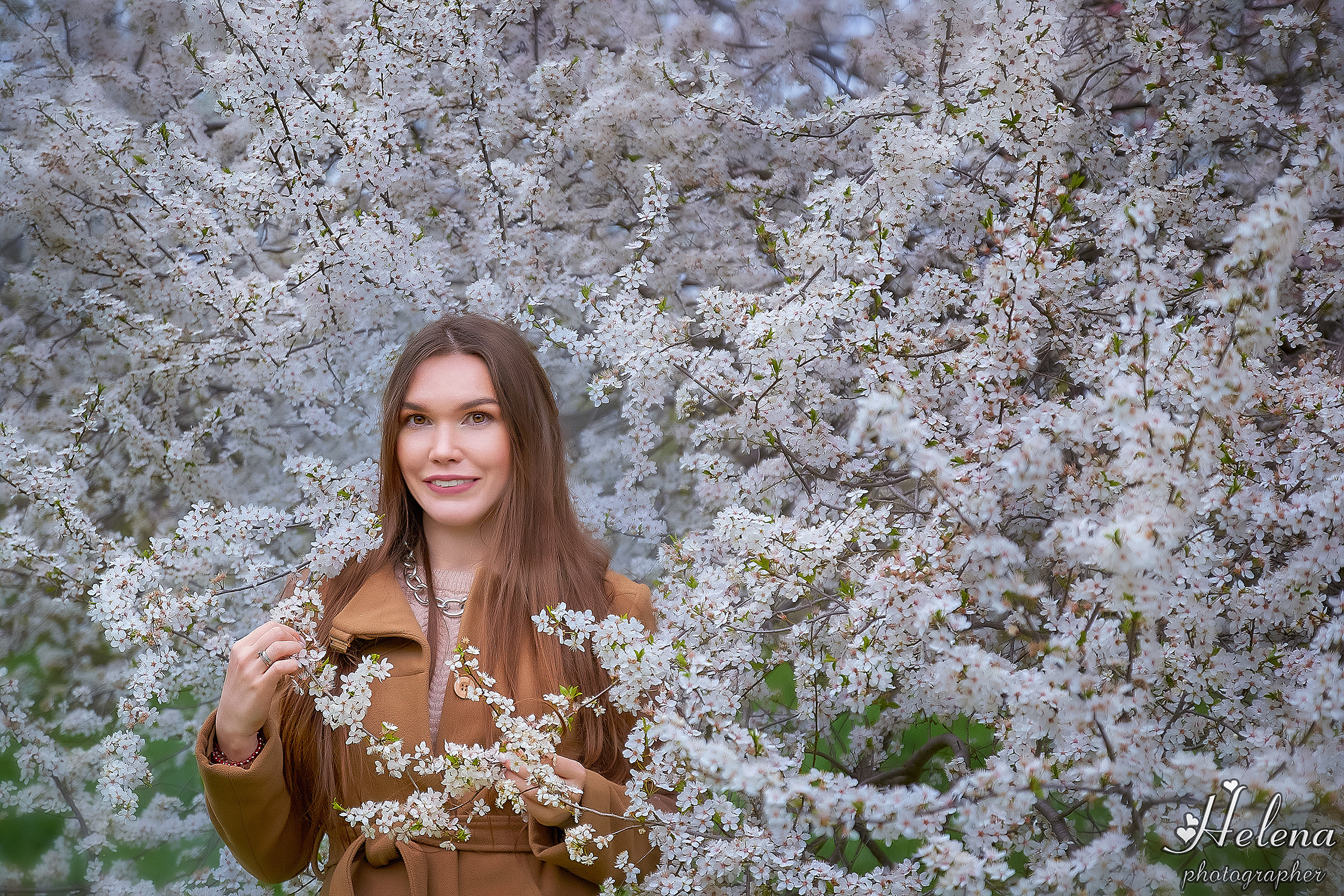 Нежная съёмка в цветении для Ани. Фотограф в Одессе, Киеве, Донецке Helena