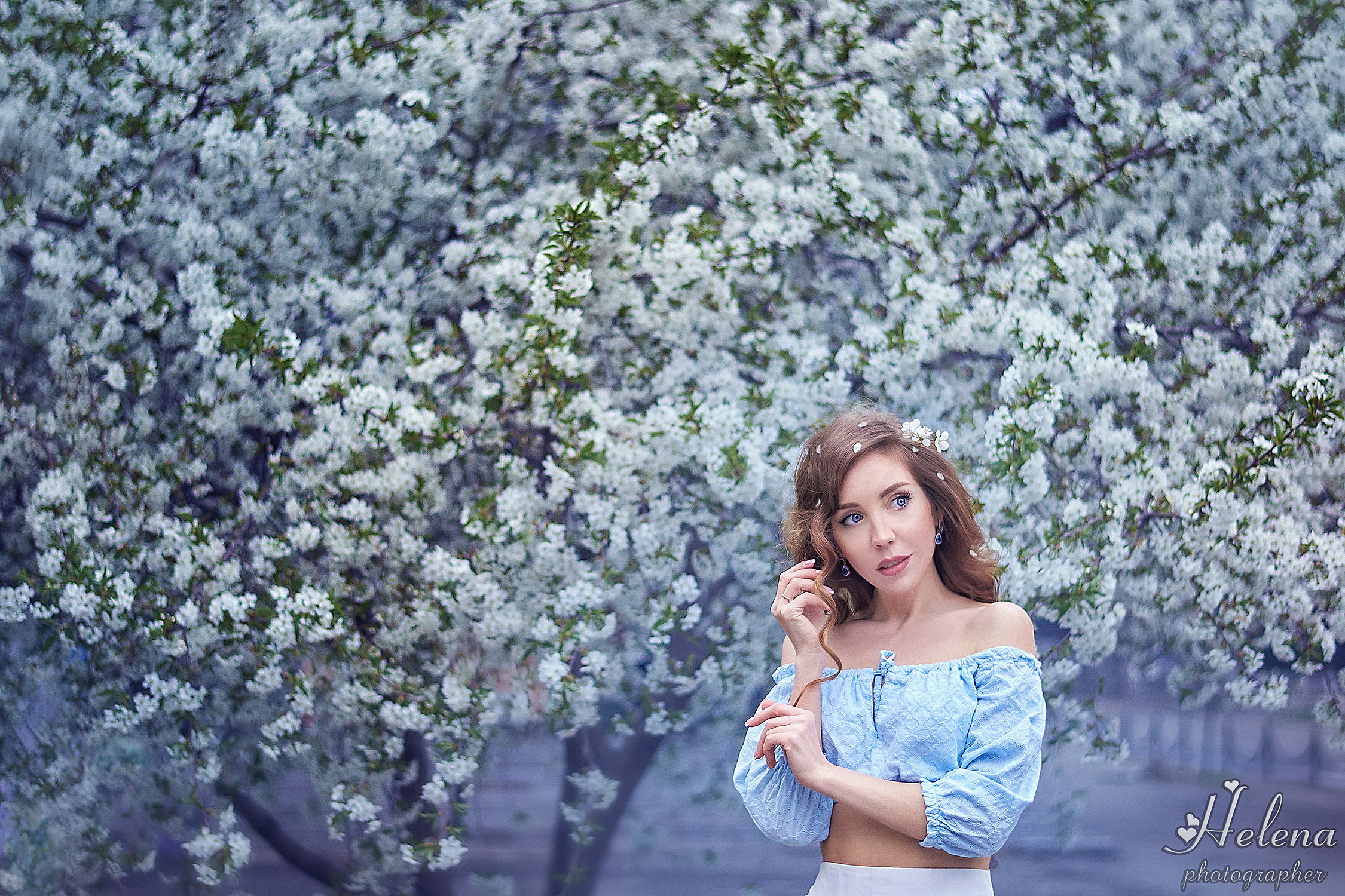 Фотосессия в цветущих садах. Фотограф в Одессе, Киеве, Донецке Helena