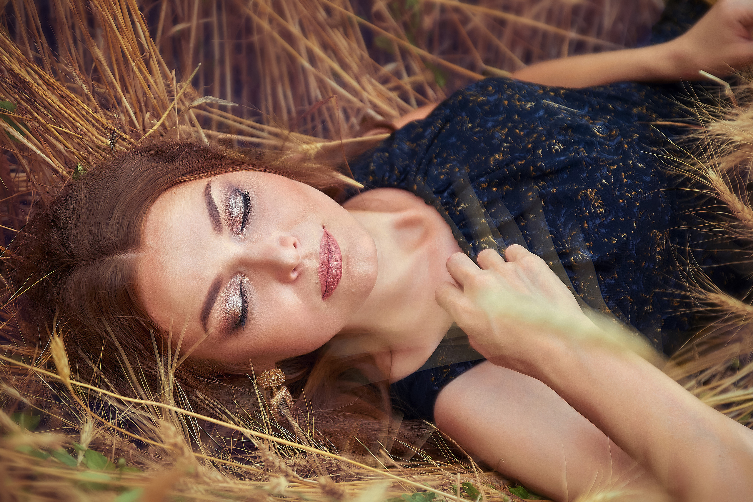 Фотосессия в поле. Фотограф в Одессе, Киеве, Донецке Helena