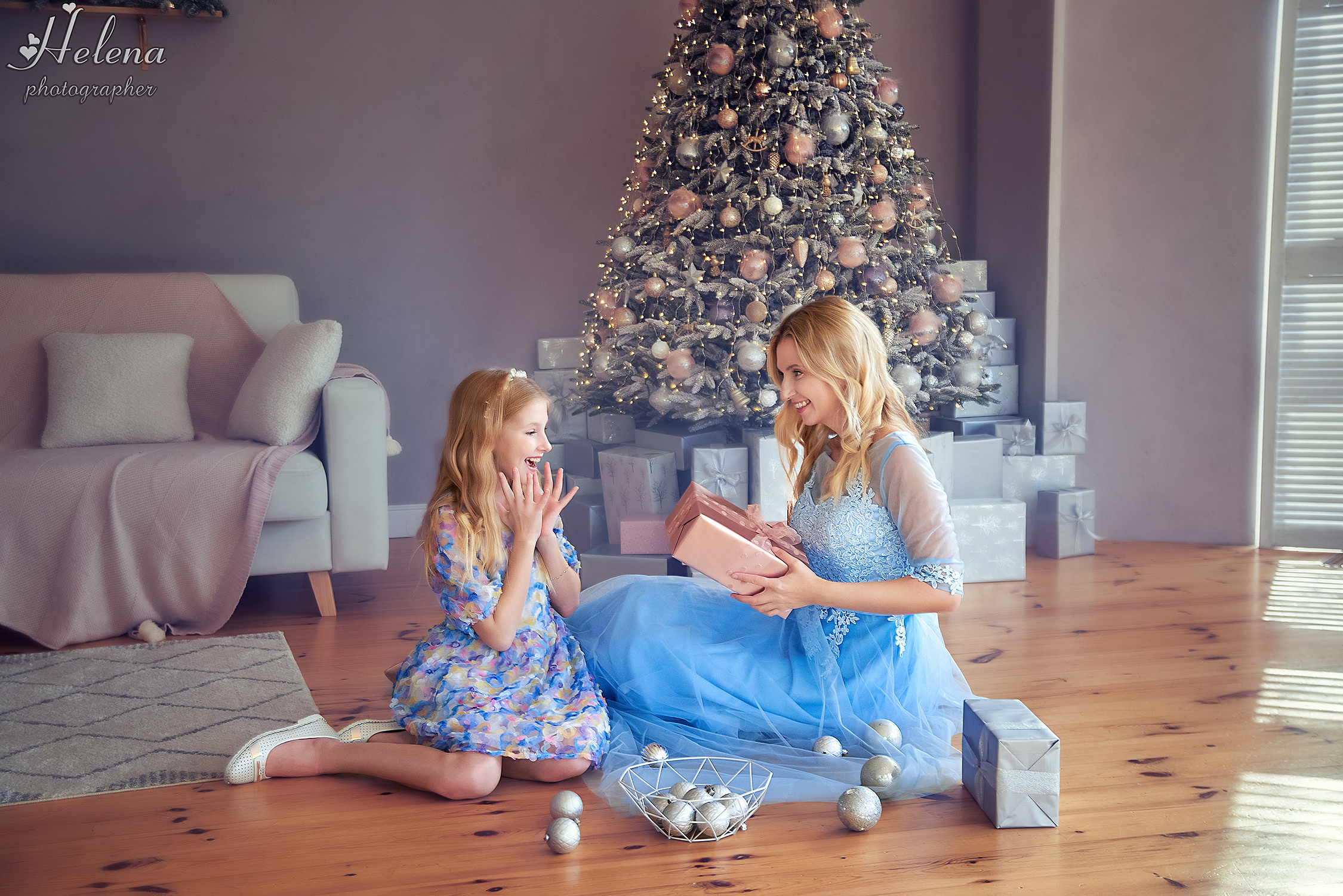 Новогодняя съёмка для Анжелики и Вероники. Фотограф в Одессе, Киеве, Донецке Helena