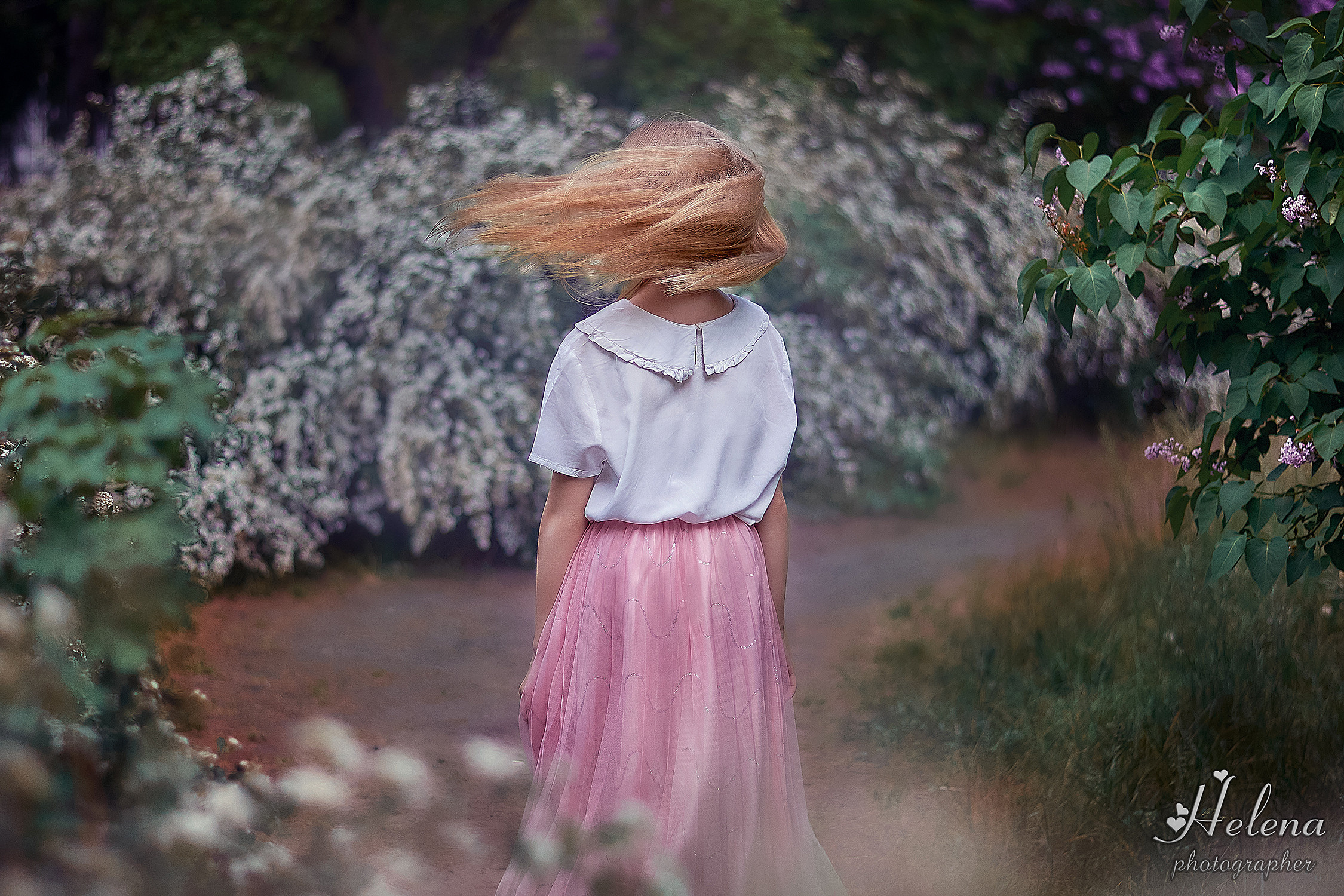 Весенняя прогулка для маленькой леди Анжелики. Фотограф в Одессе, Киеве, Донецке Helena