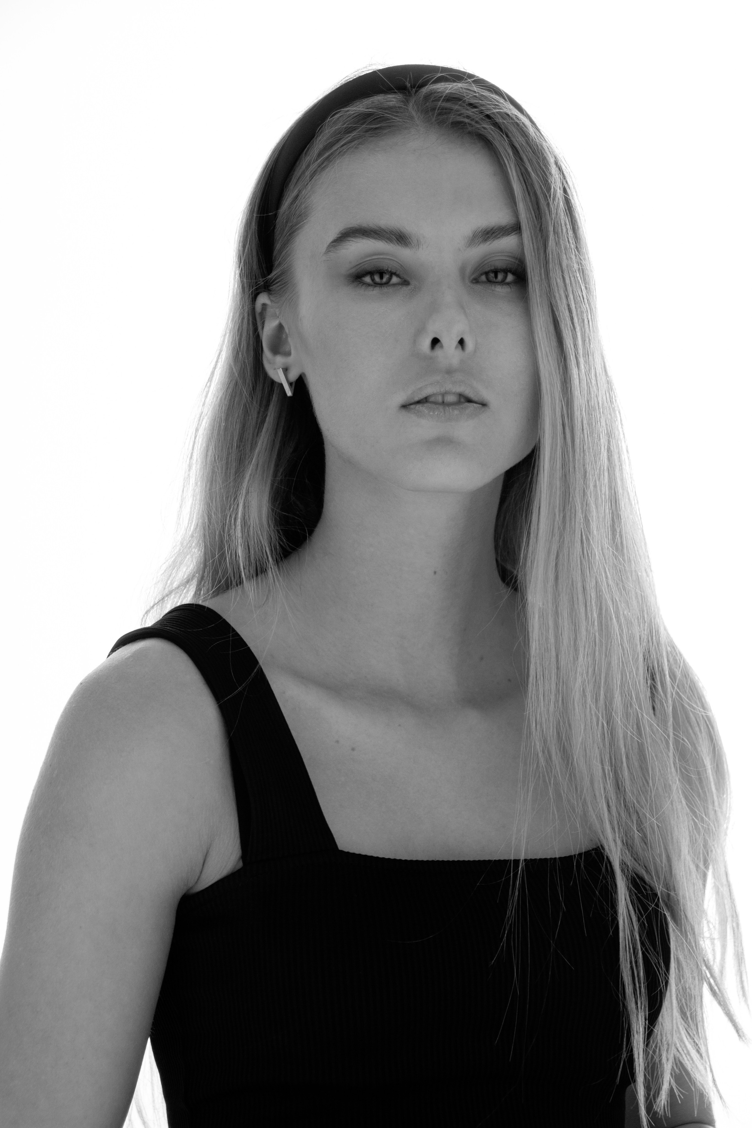 Woman. Modni fotograf Praha Oksana Slyvchuk