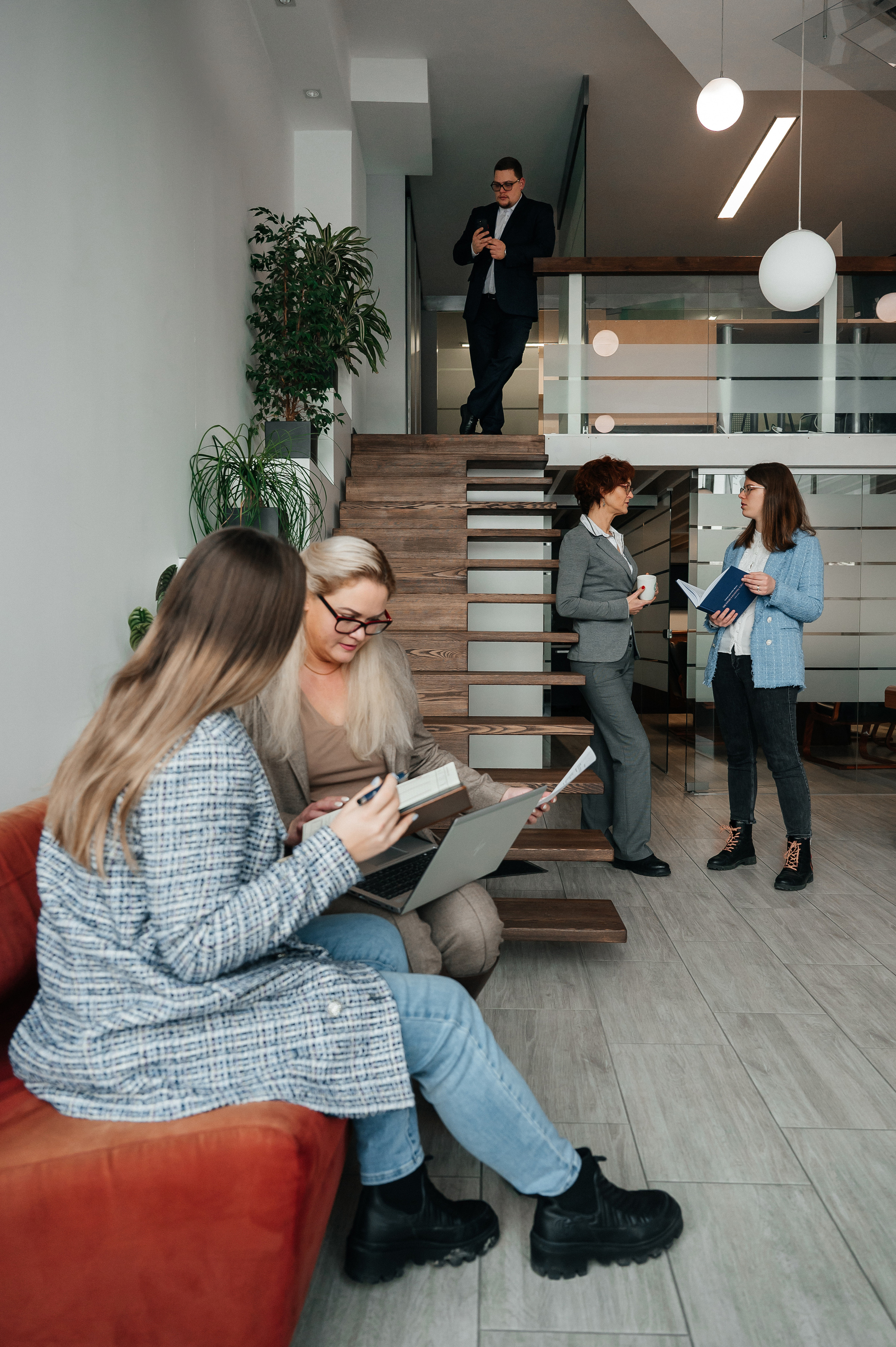 Biuro fotosessija. Vestuvių nuotraukos ir video Lietuvoje