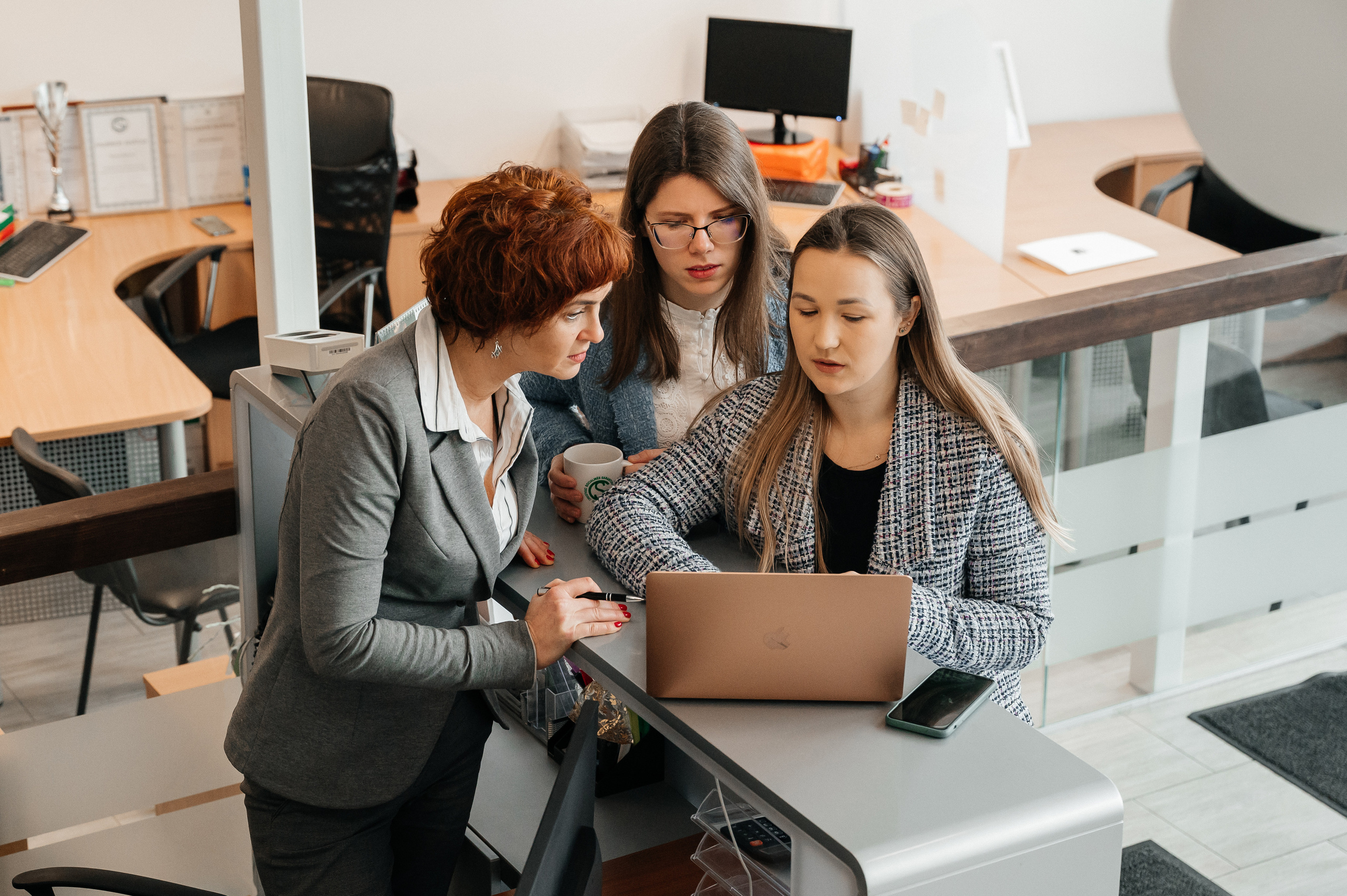 Biuro fotosessija. Vestuvių nuotraukos ir video Lietuvoje