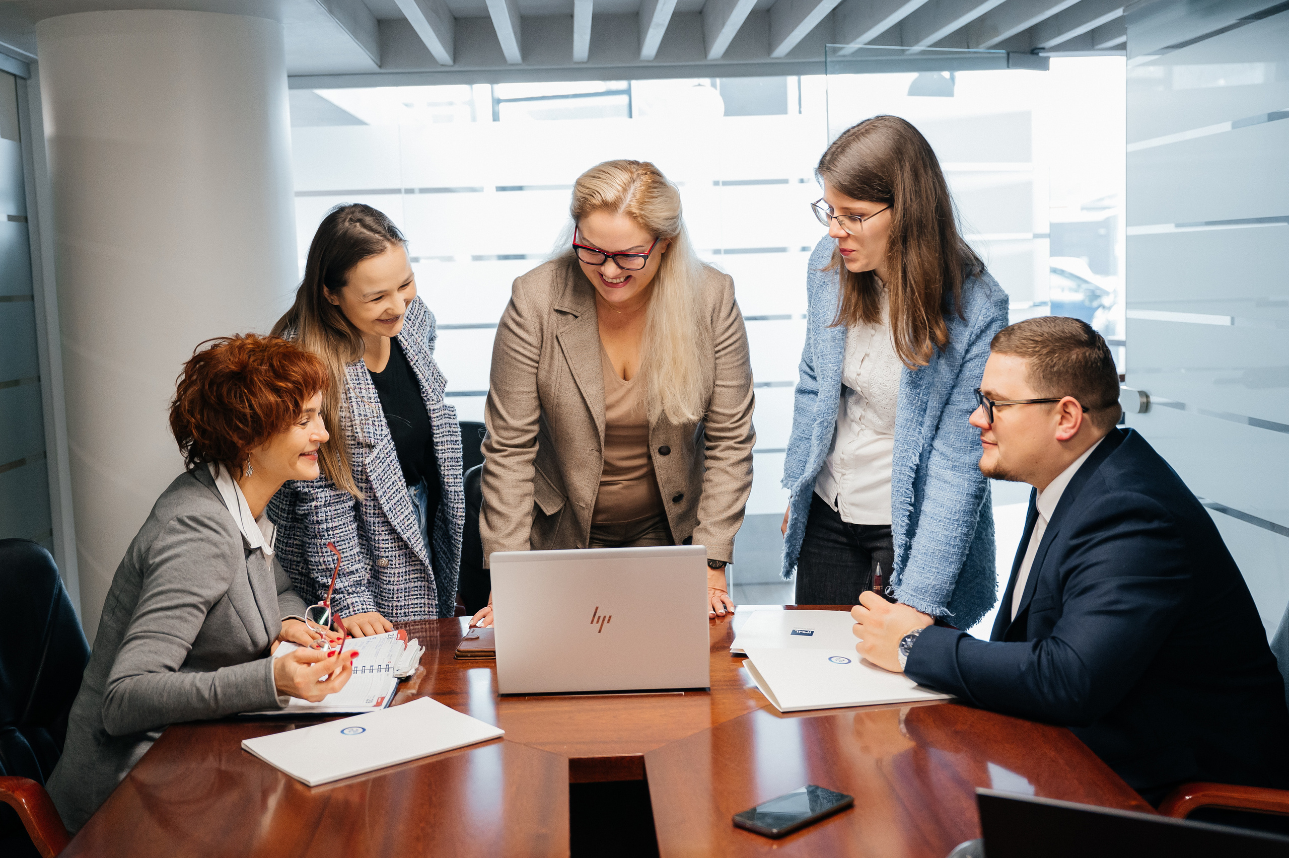 Biuro fotosessija. Vestuvių nuotraukos ir video Lietuvoje