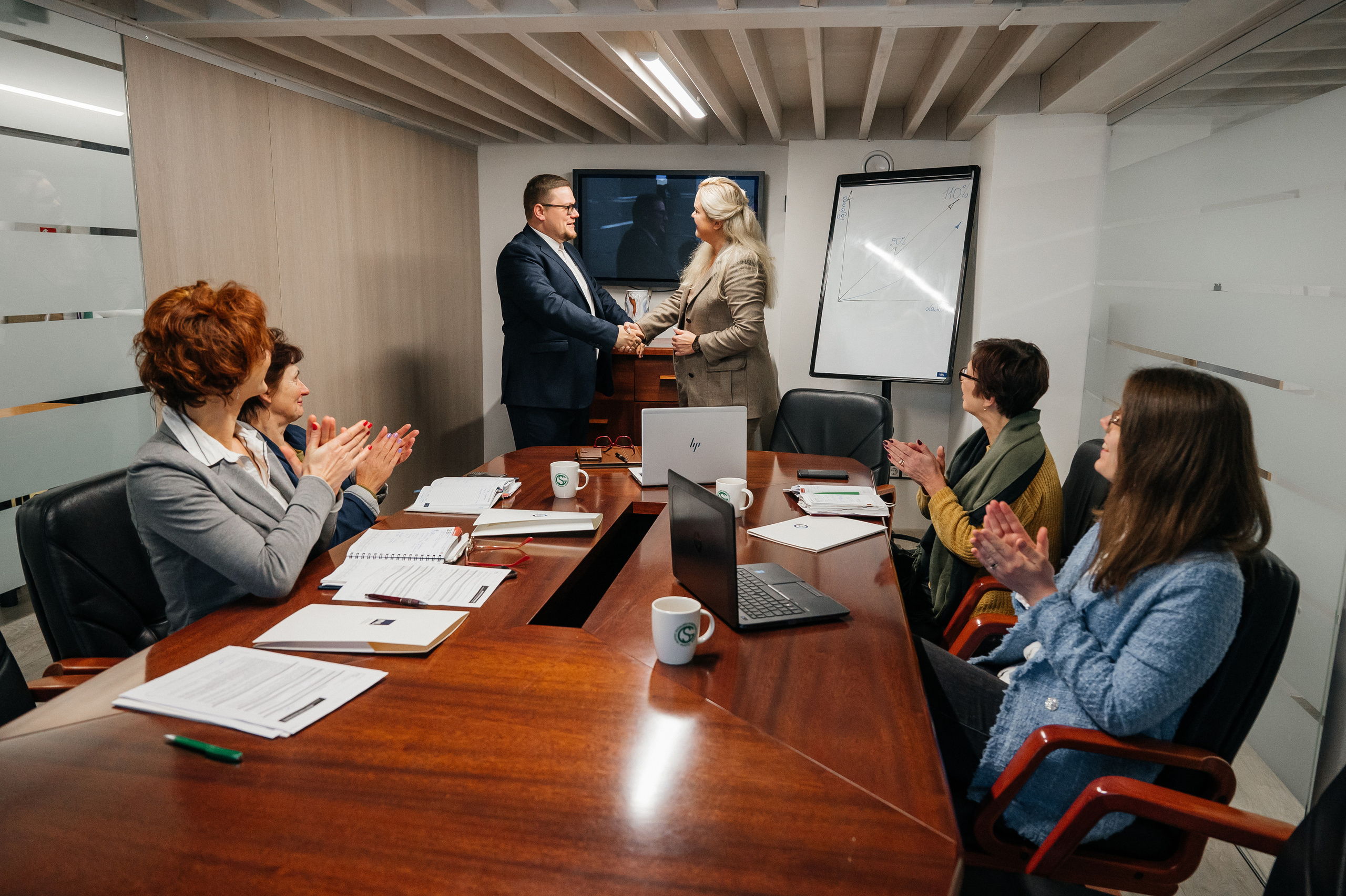 Biuro fotosessija. Vestuvių nuotraukos ir video Lietuvoje