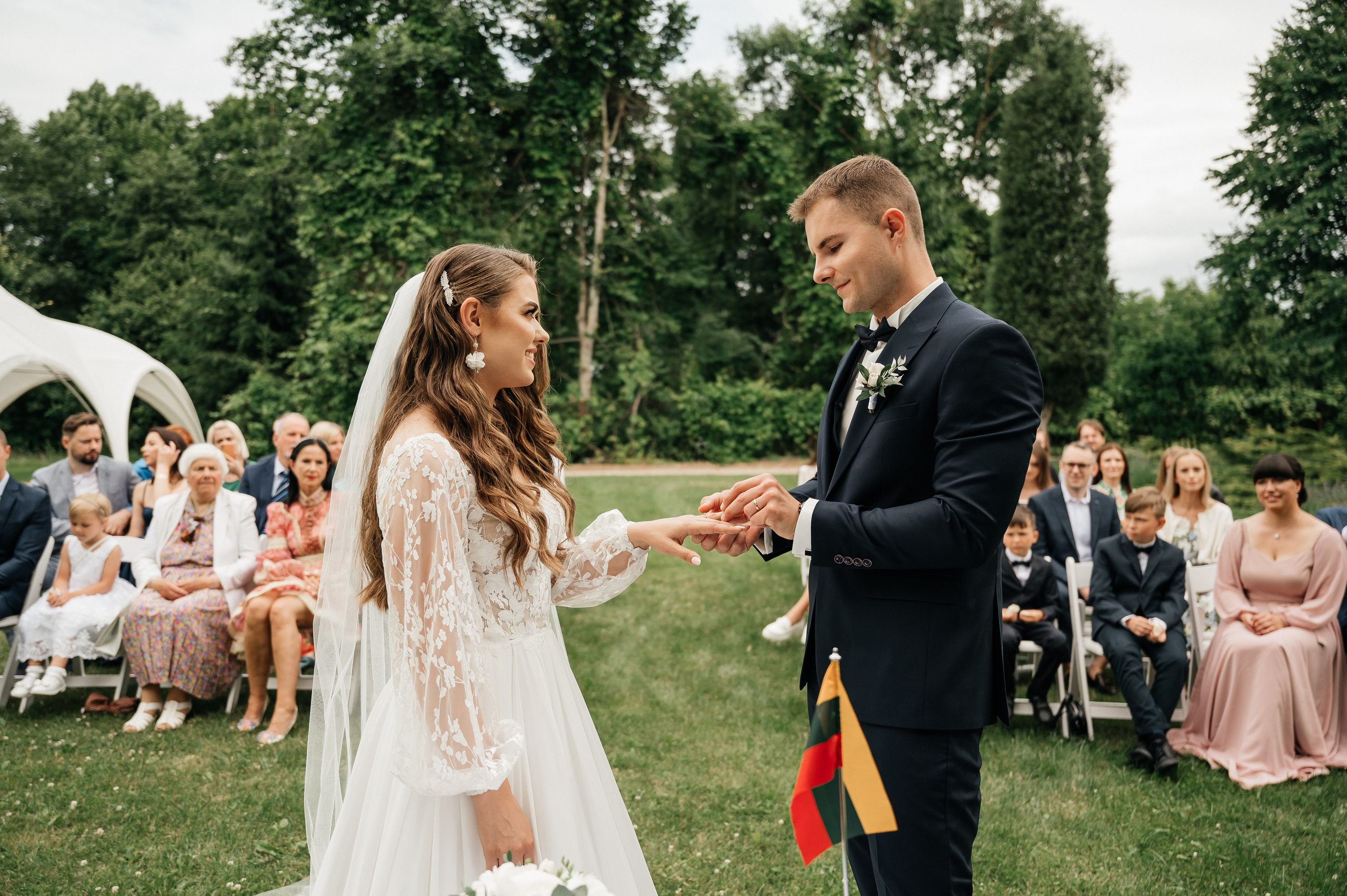 Lukas ir Dovilė. Vestuvių nuotraukos ir video Lietuvoje