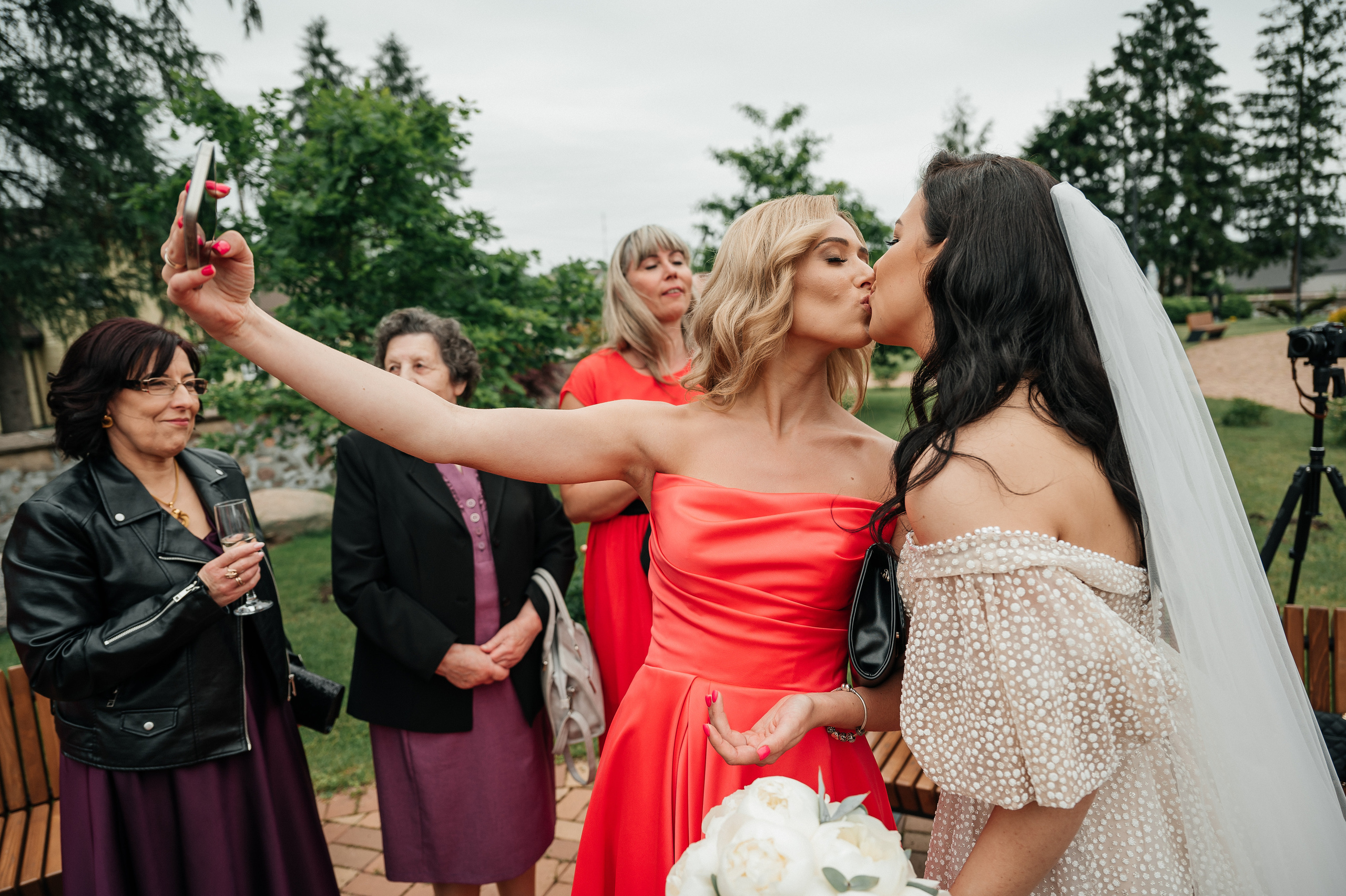 Reportažinė fotografija. Vestuvių VIDEO ir FOTO komanda