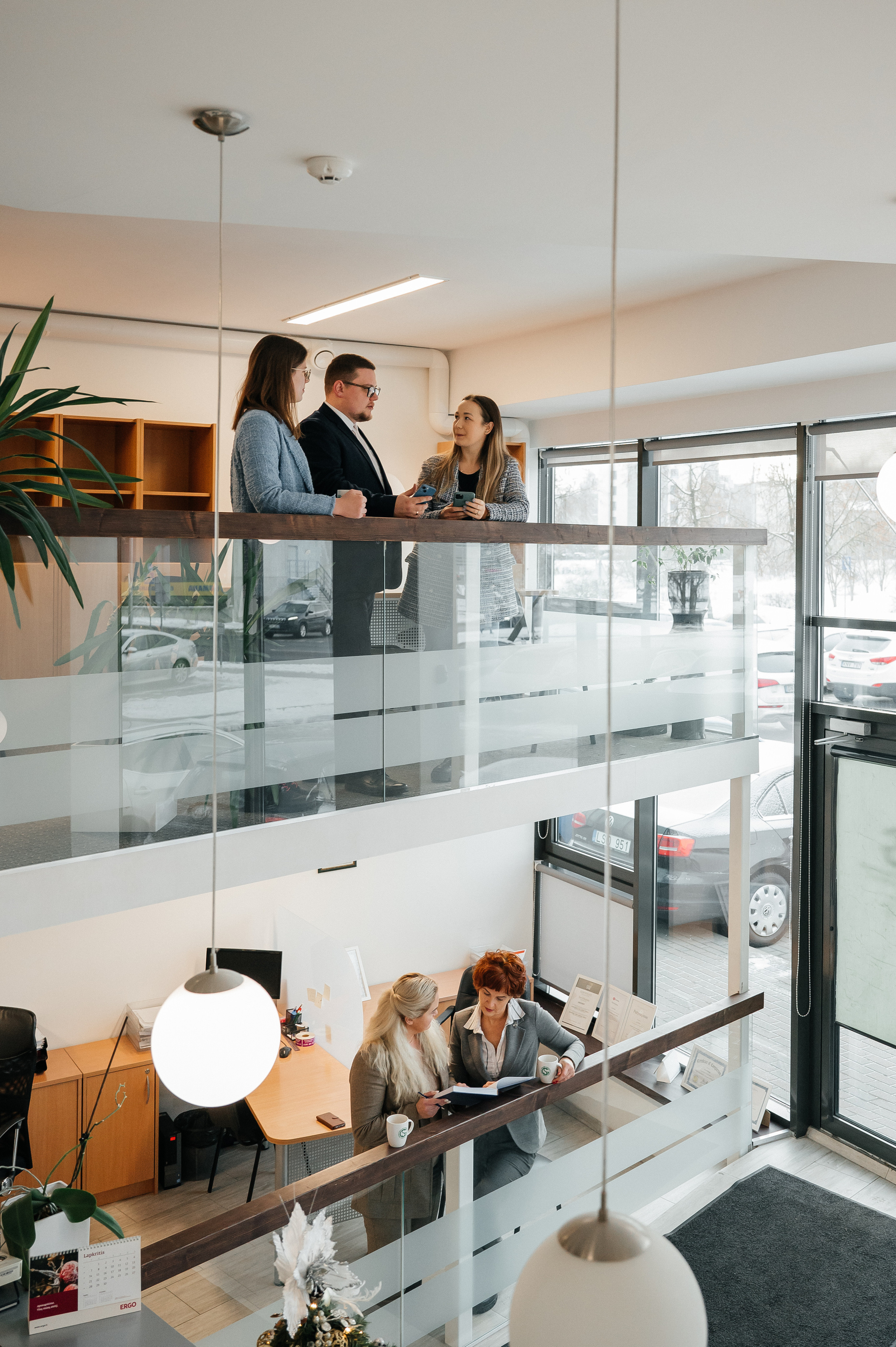 Biuro fotosessija. Vestuvių nuotraukos ir video Lietuvoje