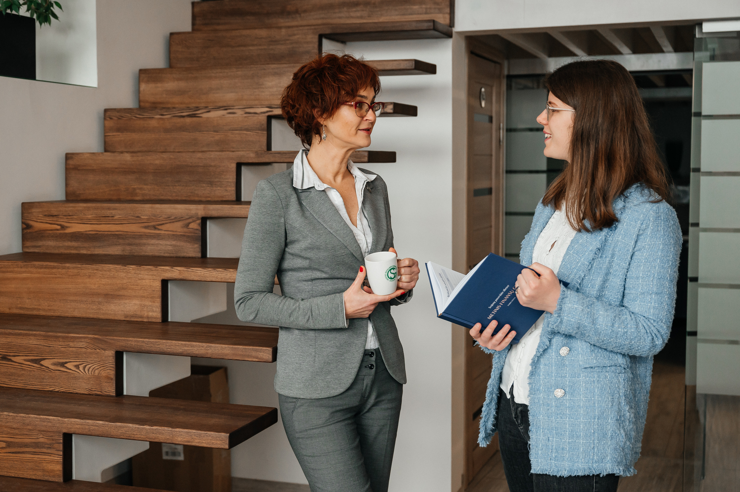 Biuro fotosessija. Vestuvių nuotraukos ir video Lietuvoje