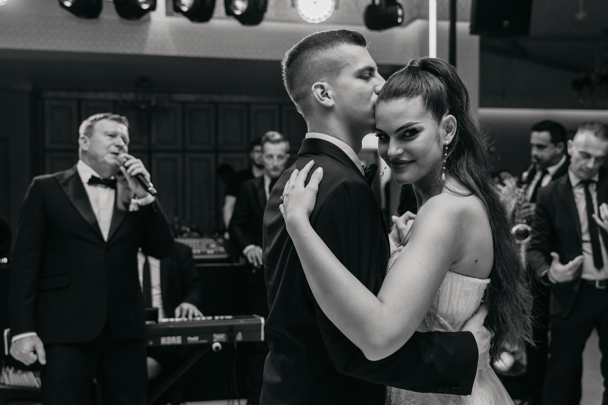 Alexandra & Alex. Luviar by Mihai Andrei Popa