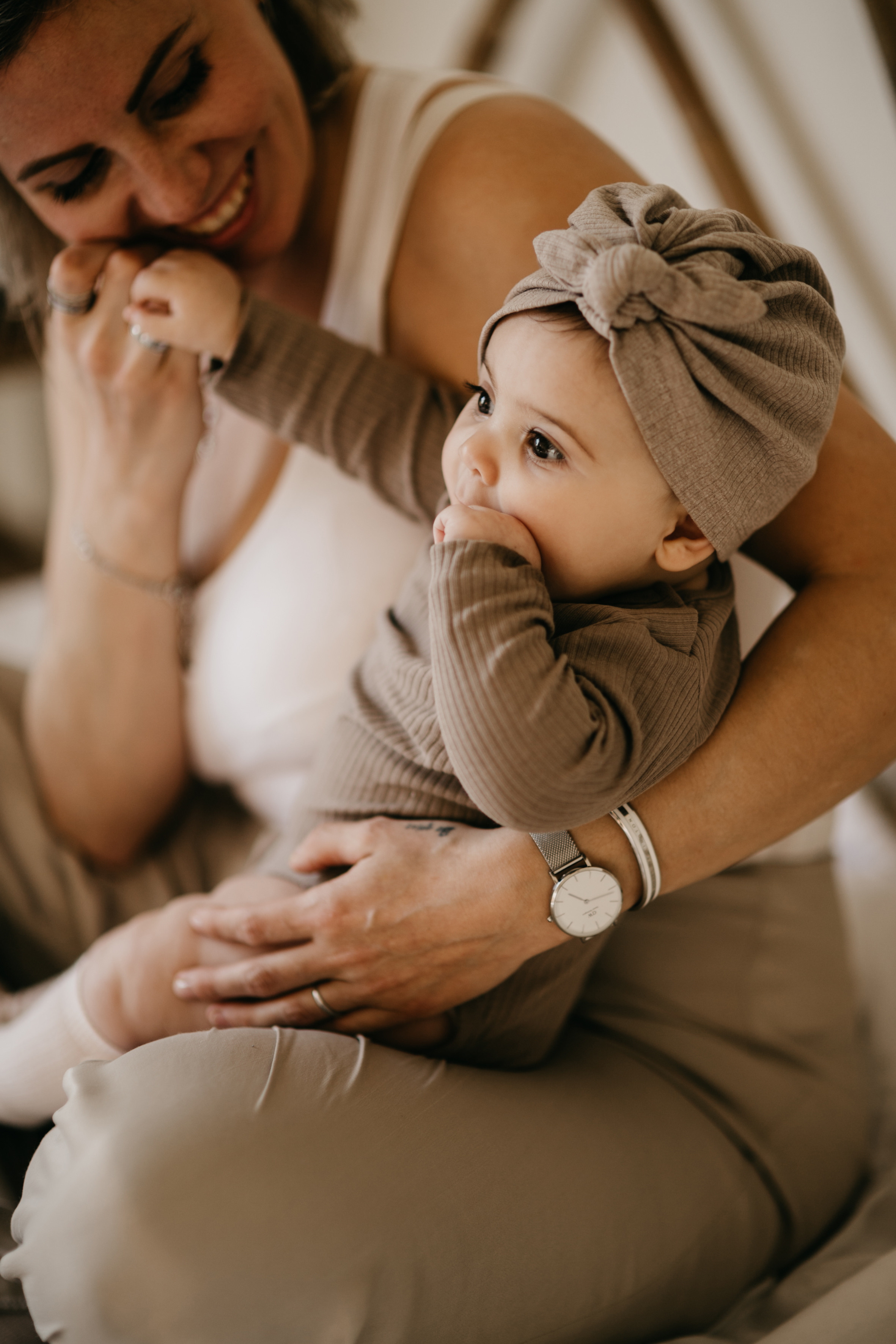 Таня та Евелія. Головна