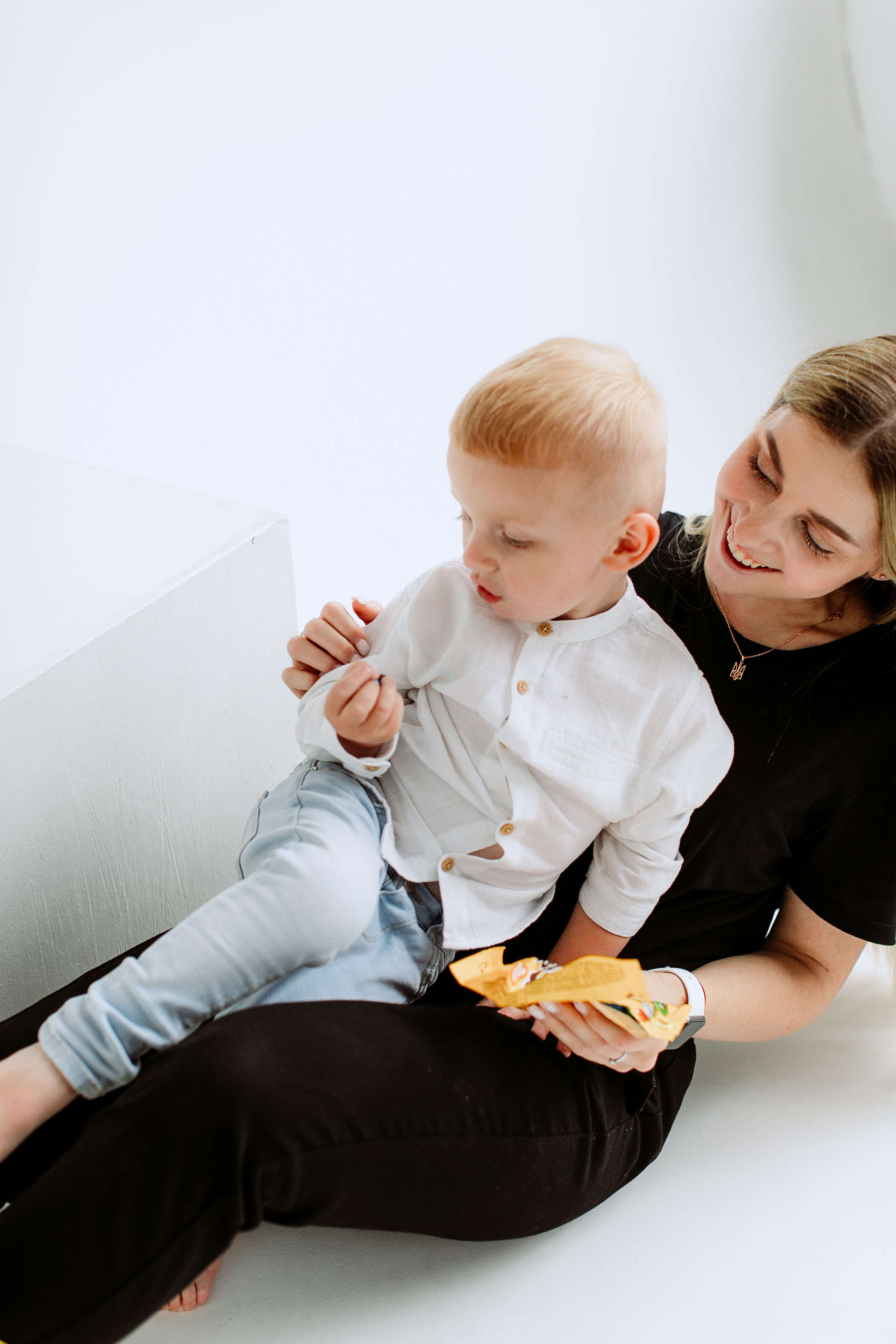 Христина та Дем’ян. Головна