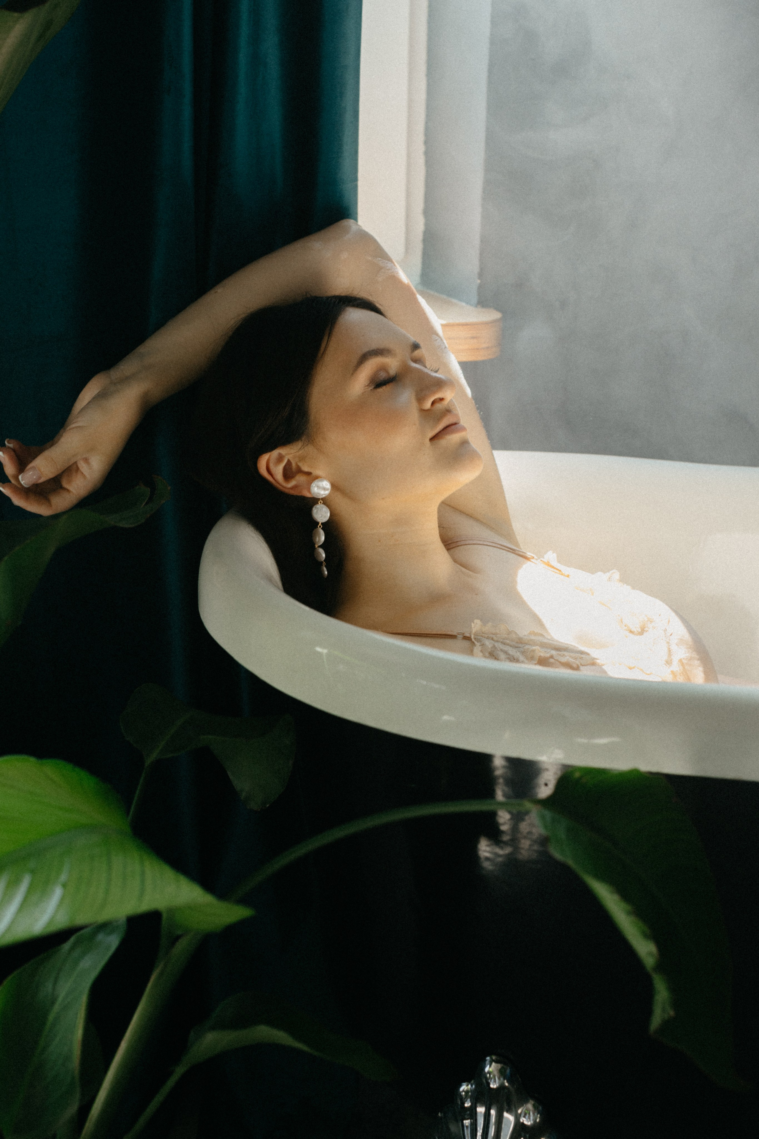 Close Enough to Breathe. Головна