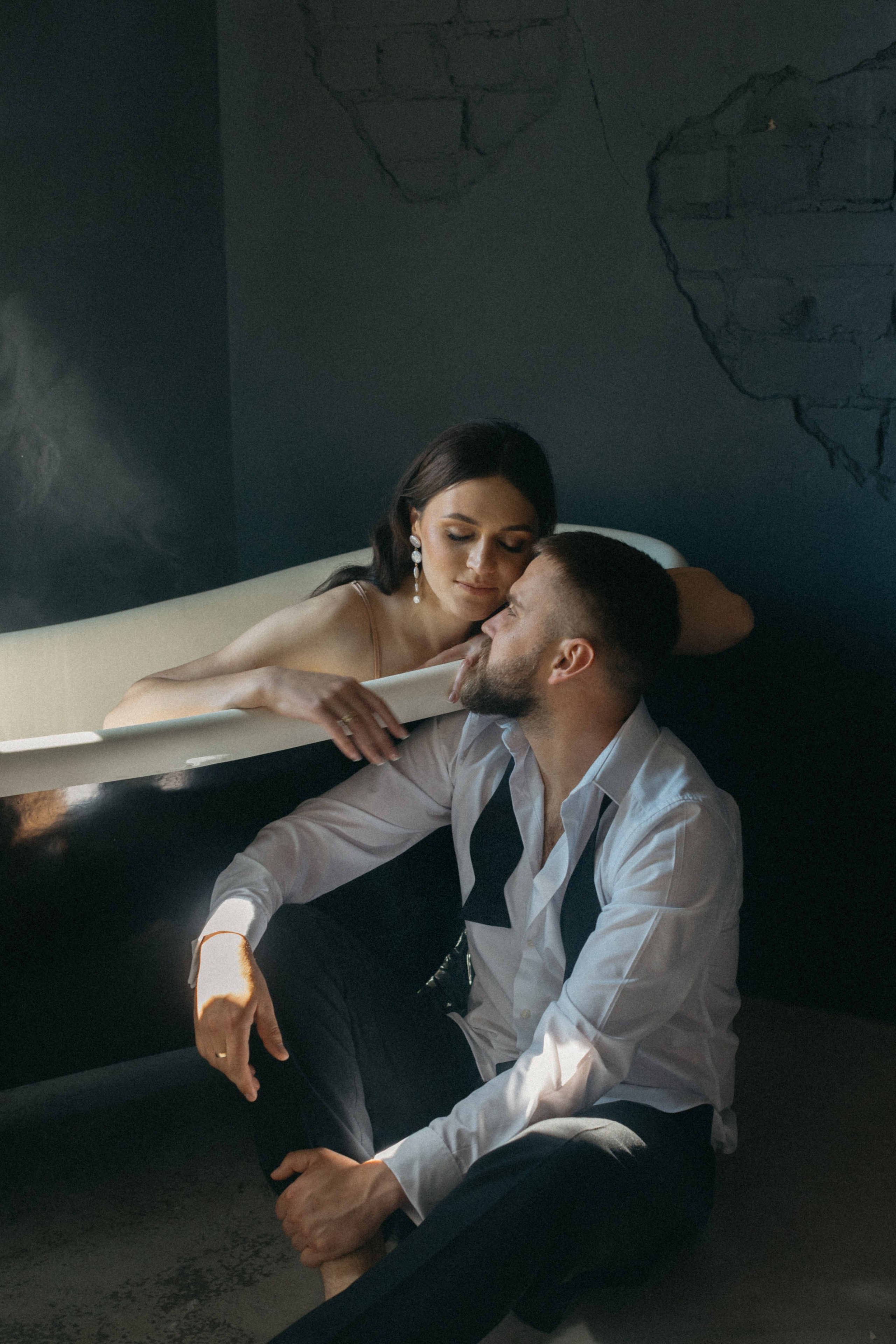 Close Enough to Breathe. Головна