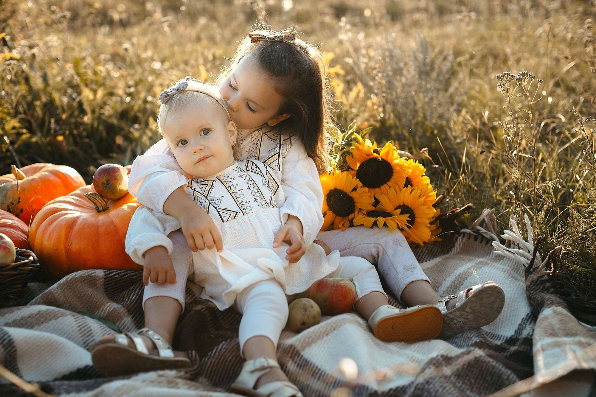 Оксана Богдан Юстина Злата. Головна