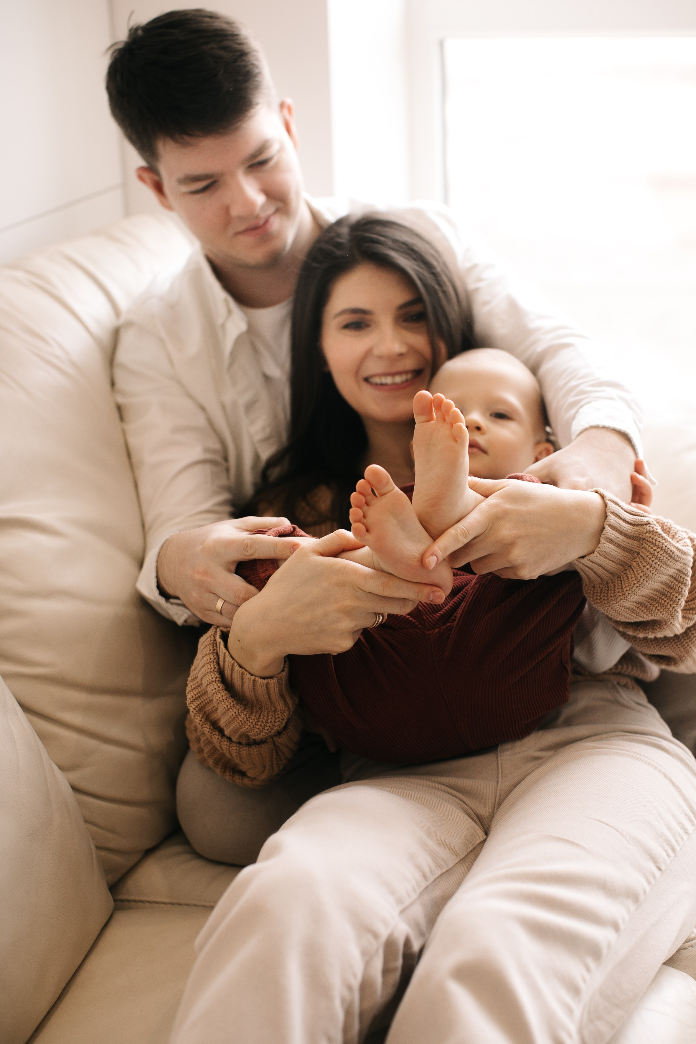 Іра, Богдан та Влад. Головна