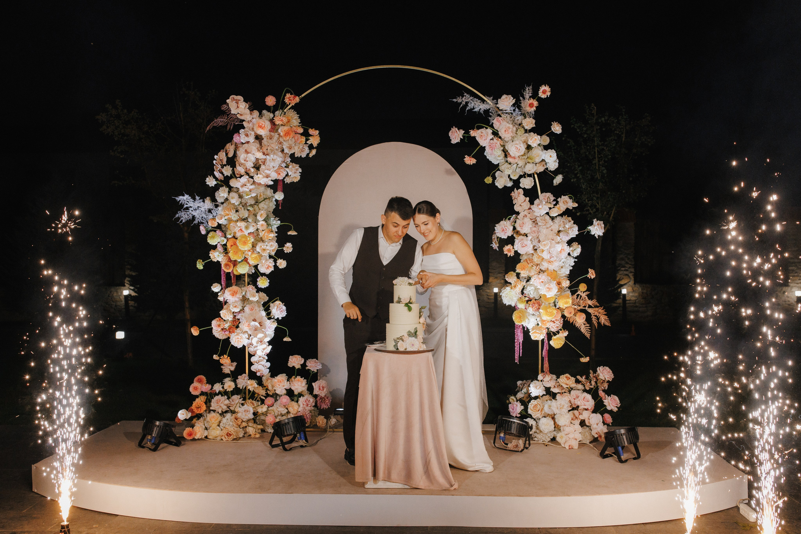 Ольга&Орест. Головна