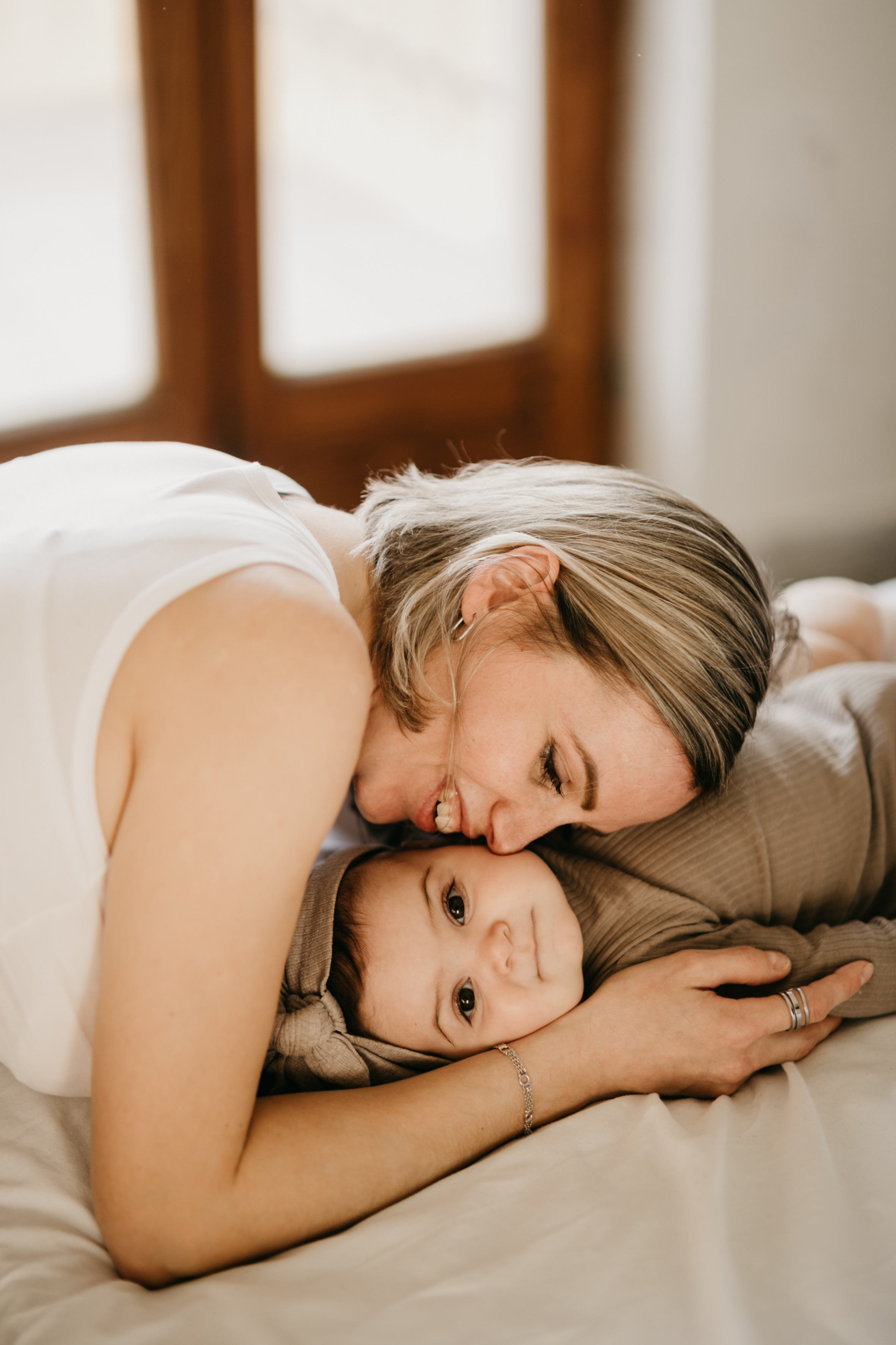 Таня та Евелія. Головна