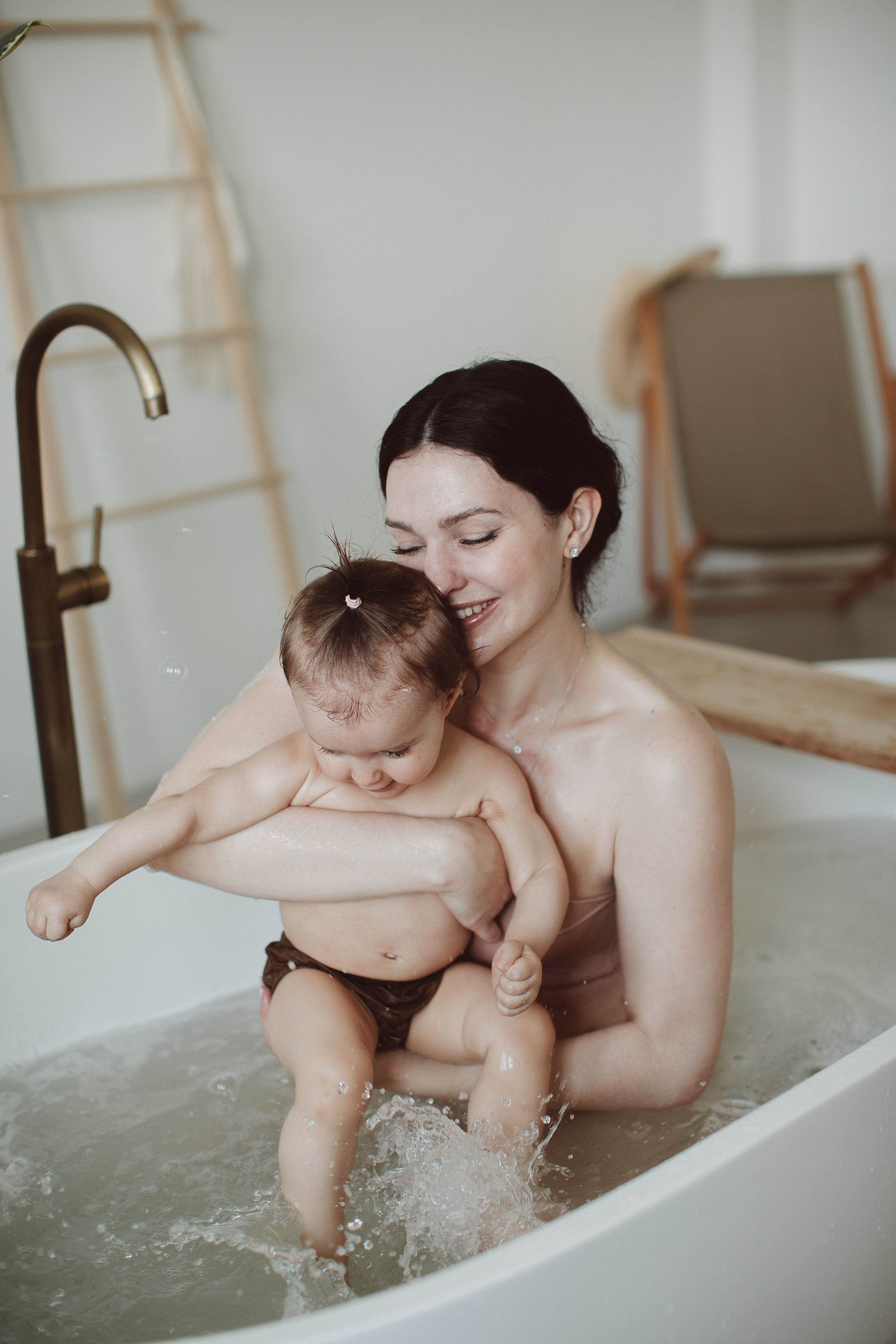 Діана та Даніела. Головна