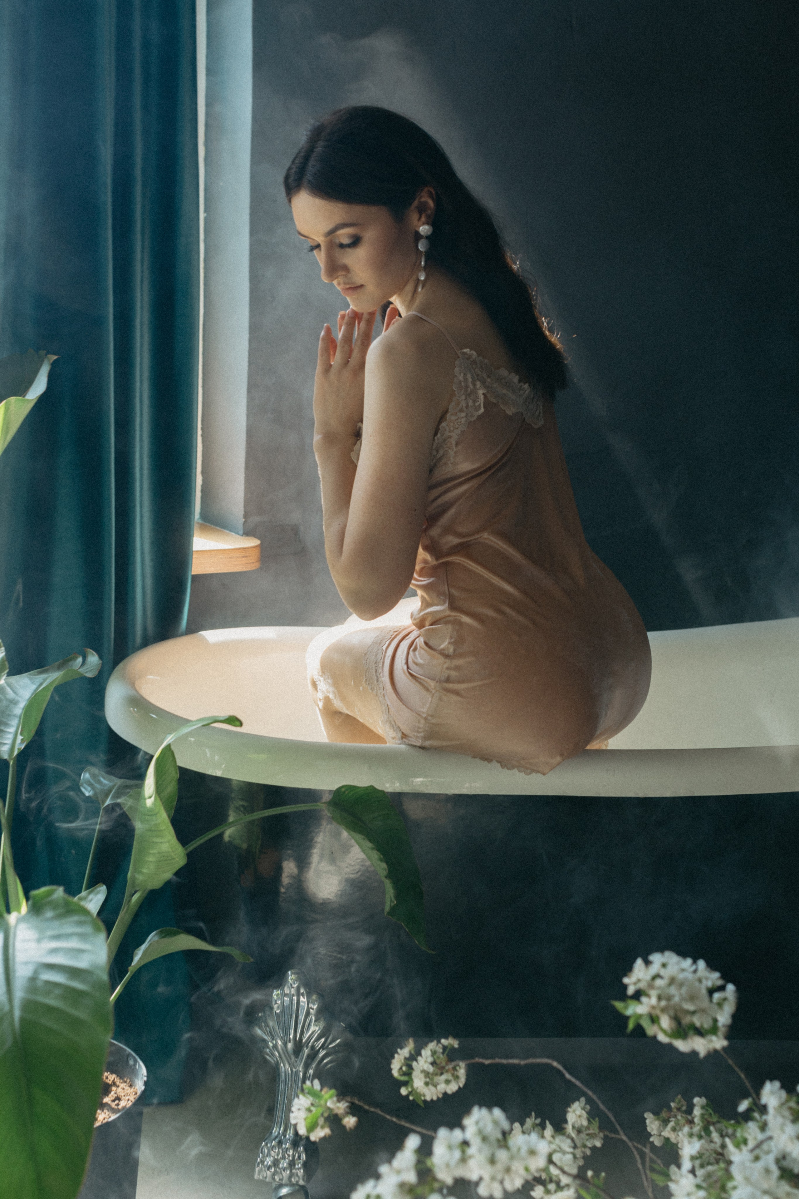 Close Enough to Breathe. Головна