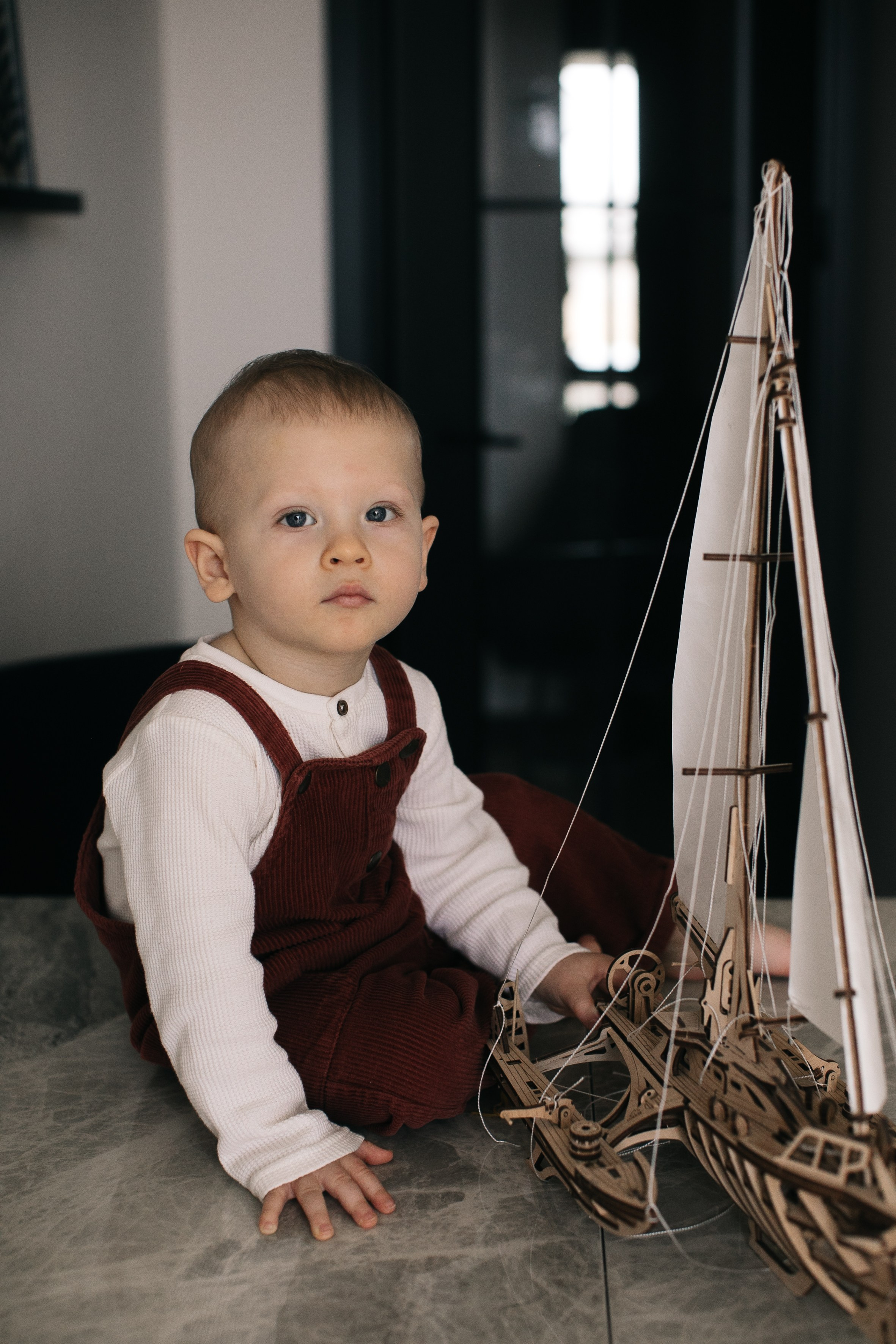 Іра, Богдан та Влад. Головна