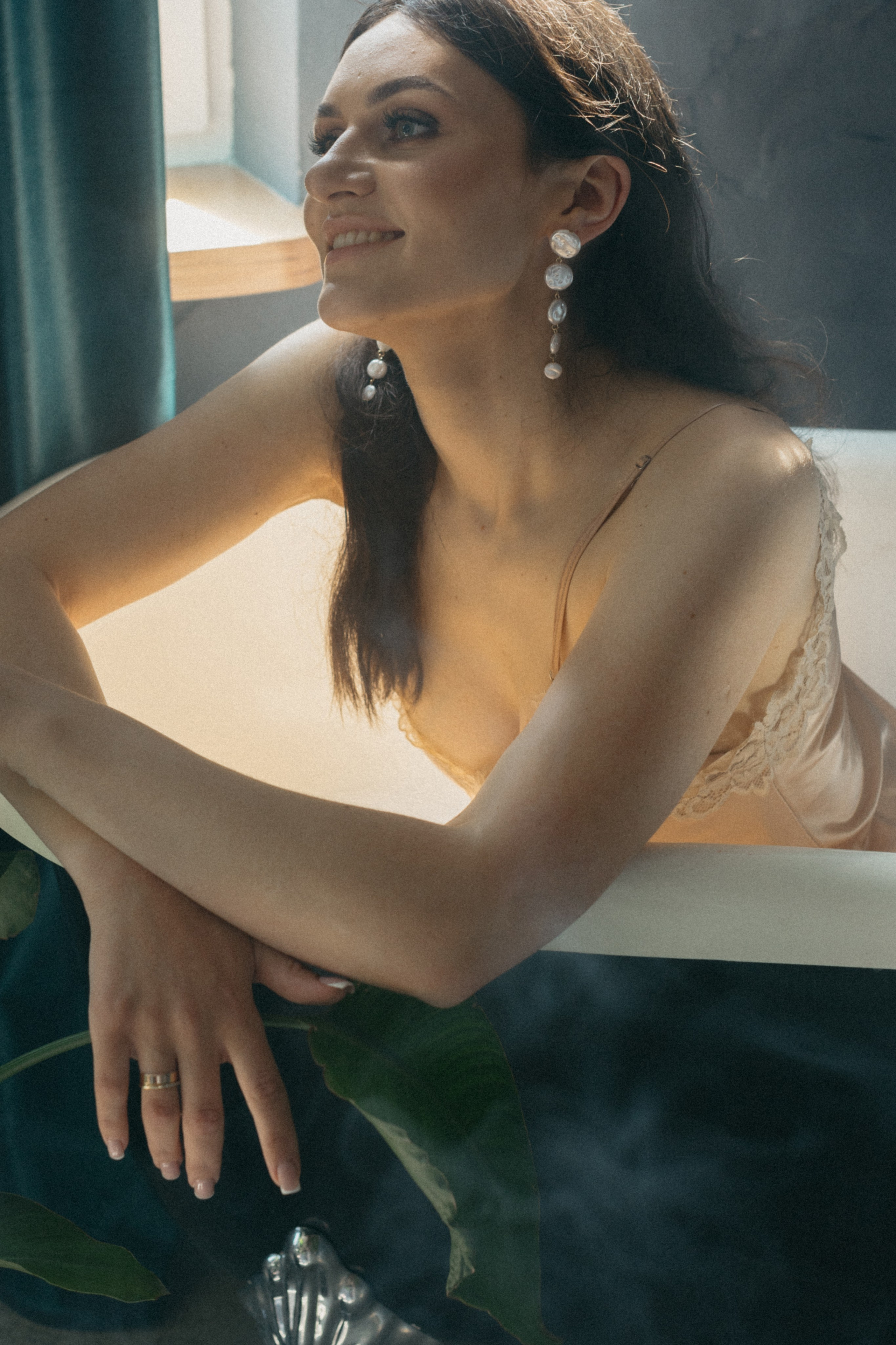 Close Enough to Breathe. Головна