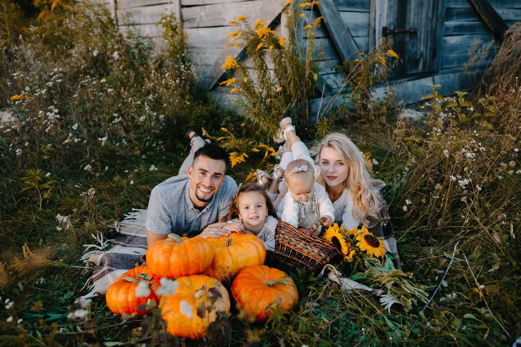 Оксана Богдан Юстина Злата. Головна