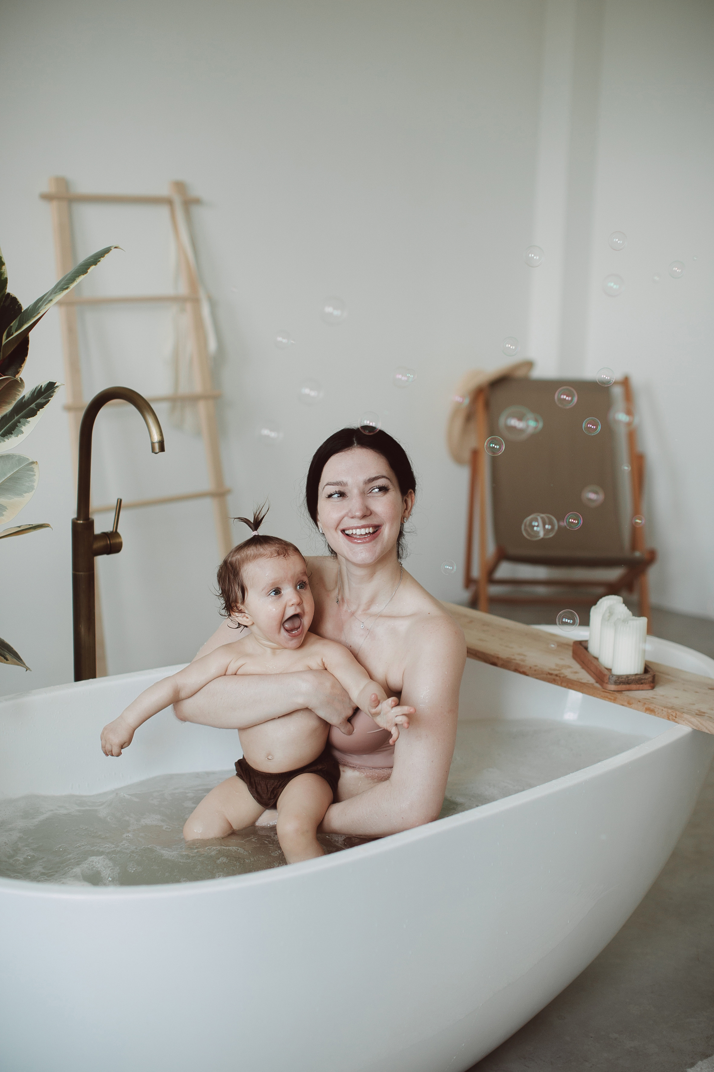 Діана та Даніела. Головна