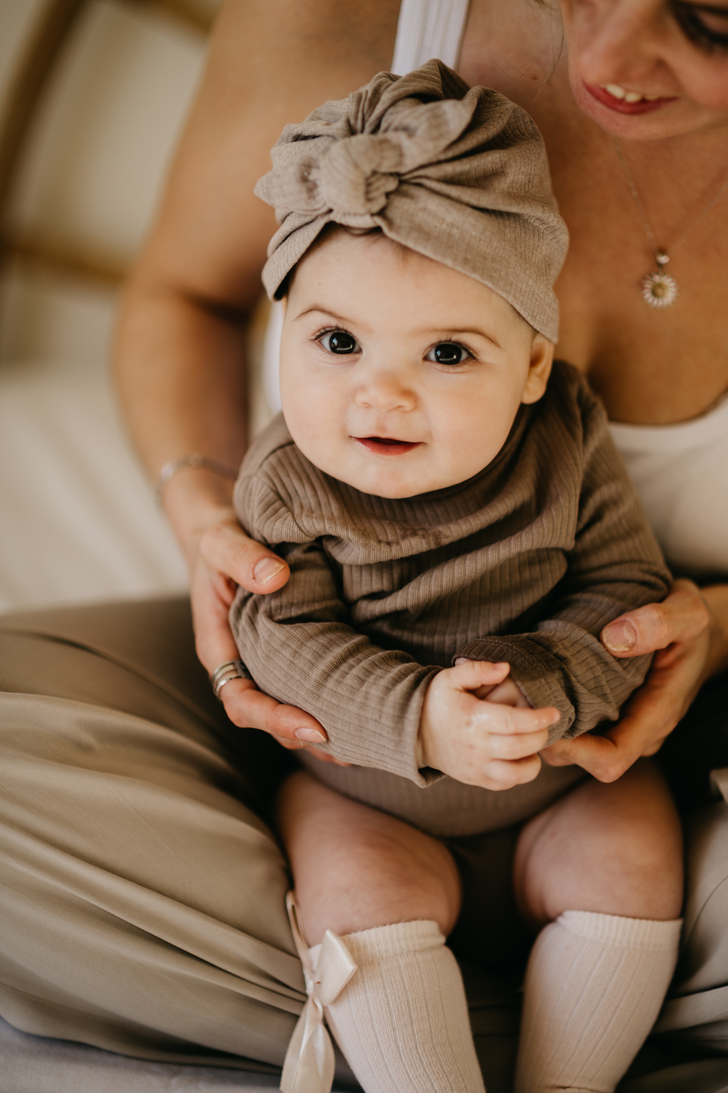 Таня та Евелія. Головна