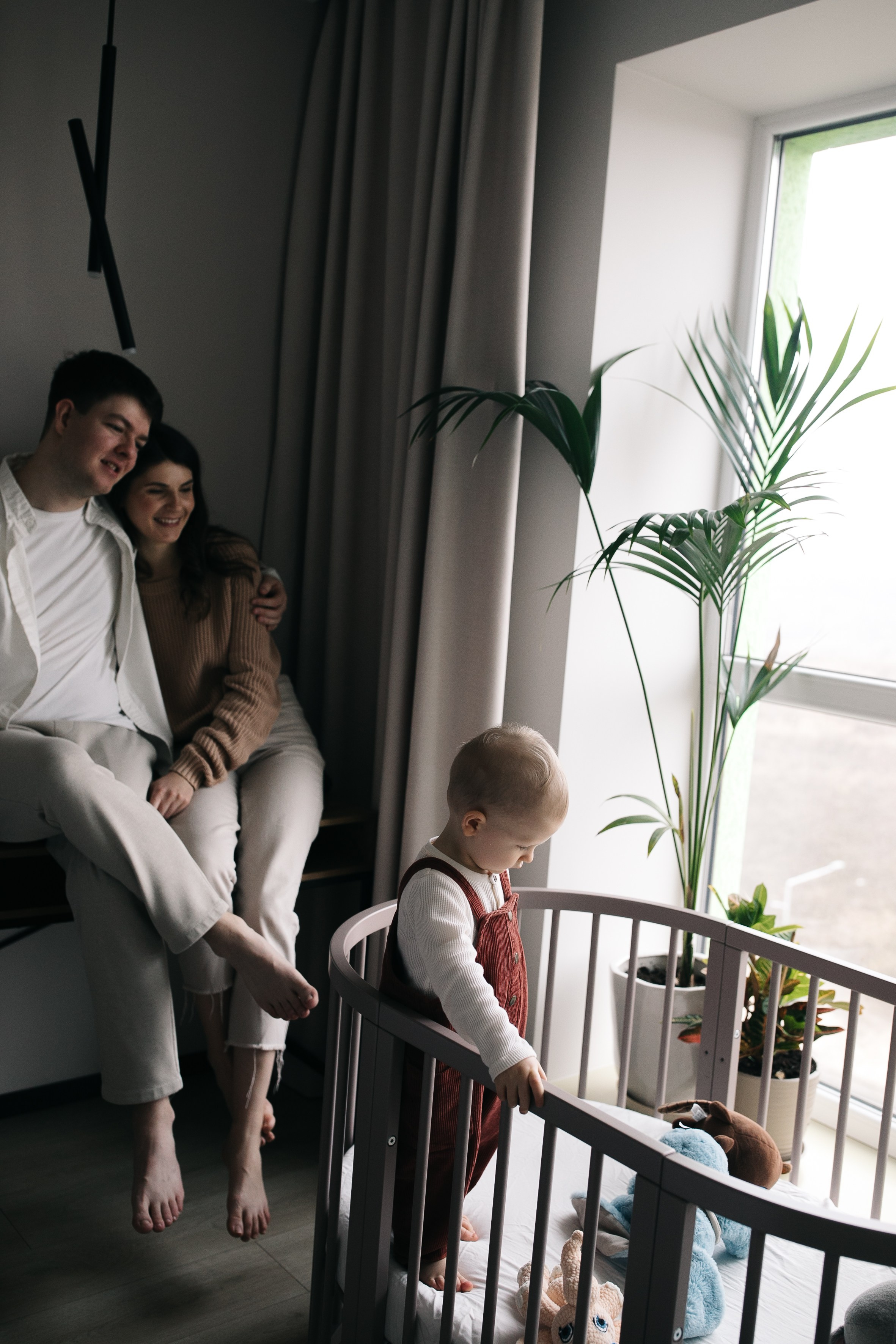 Іра, Богдан та Влад. Головна