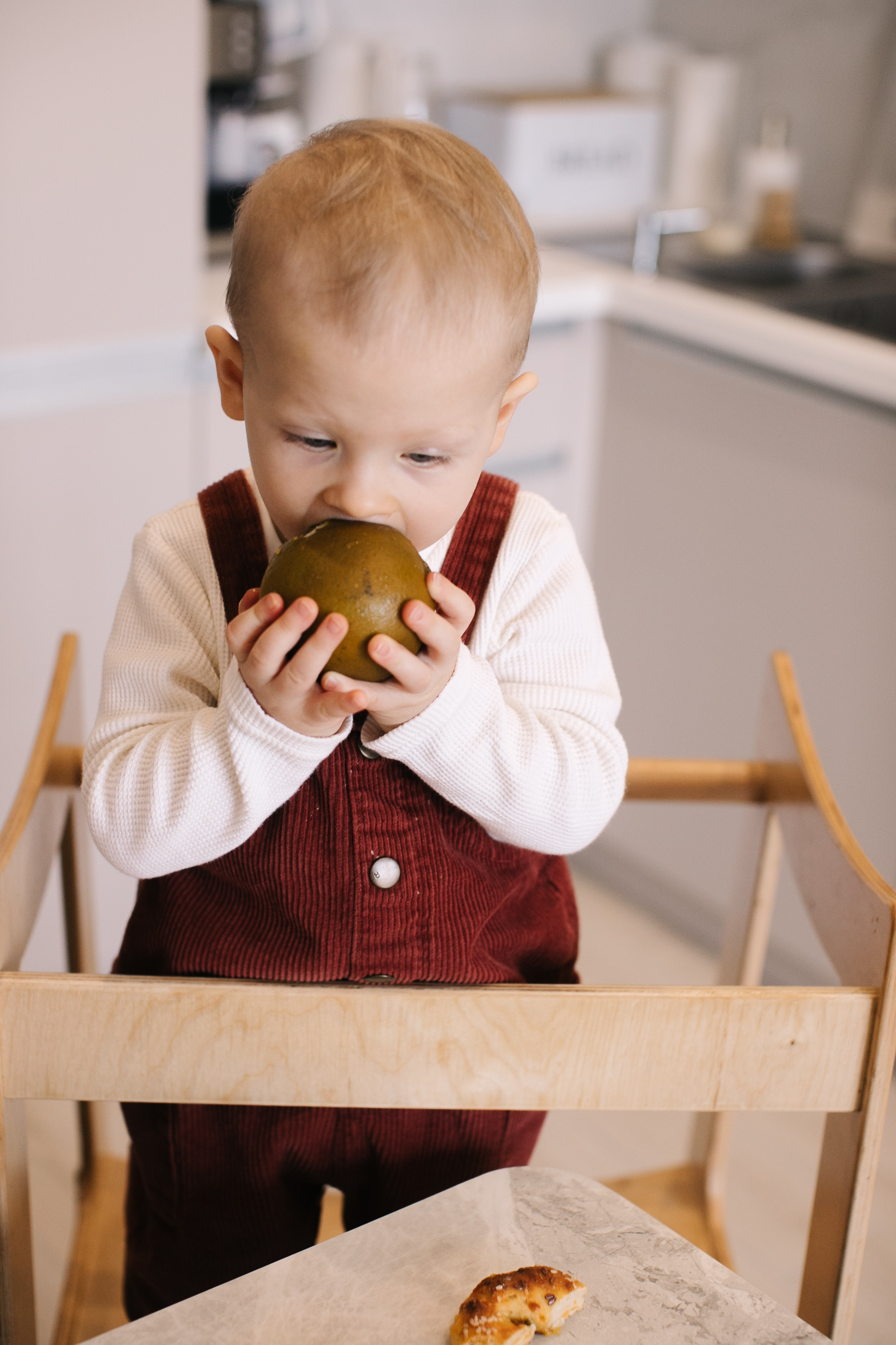 Іра, Богдан та Влад. Головна