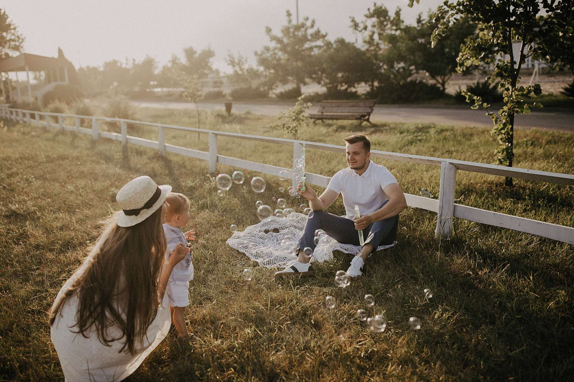 Діма, Олеся і Давид. Головна
