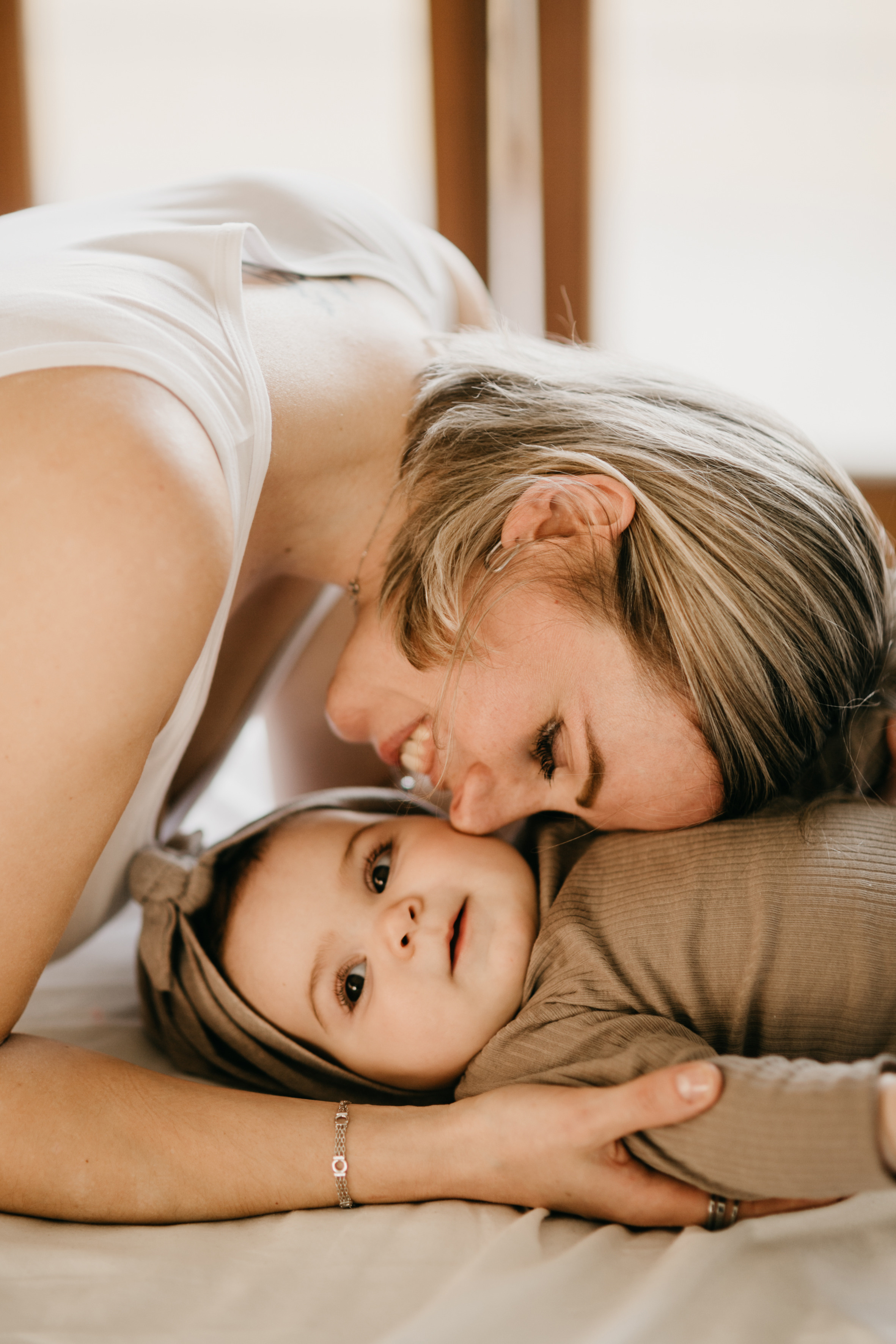 Таня та Евелія. Головна