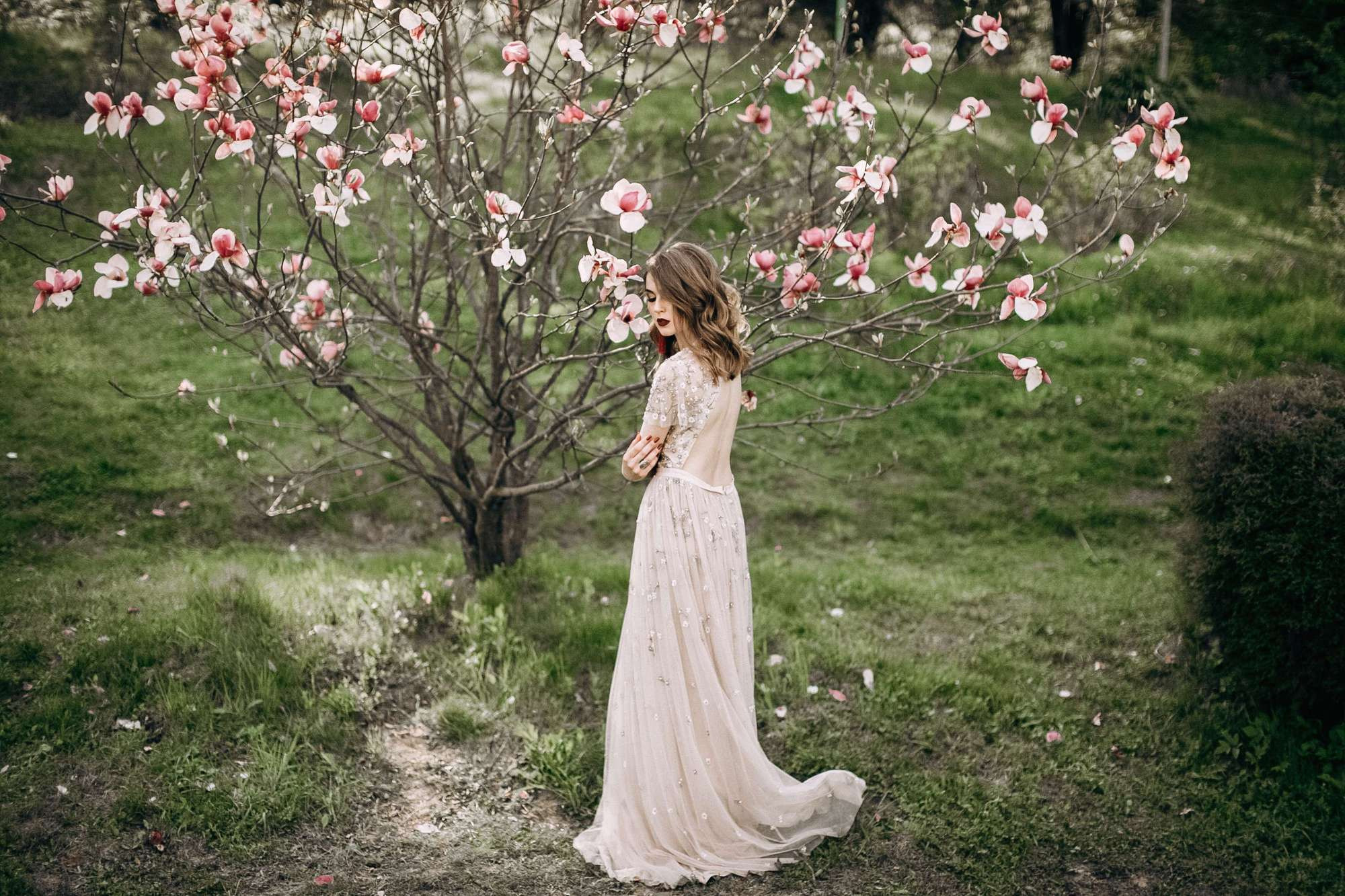 Living For Love. Головна