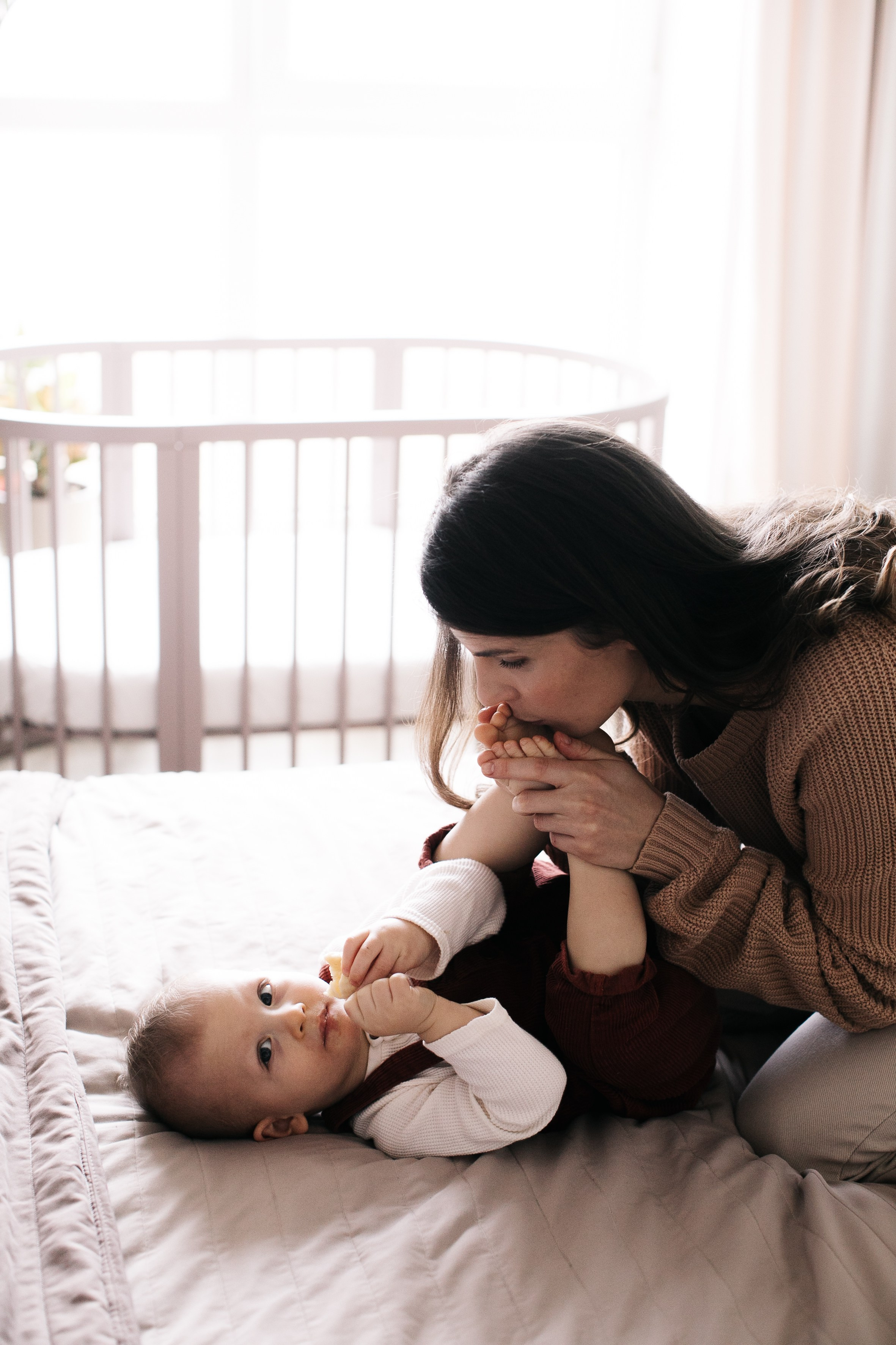 Іра, Богдан та Влад. Головна