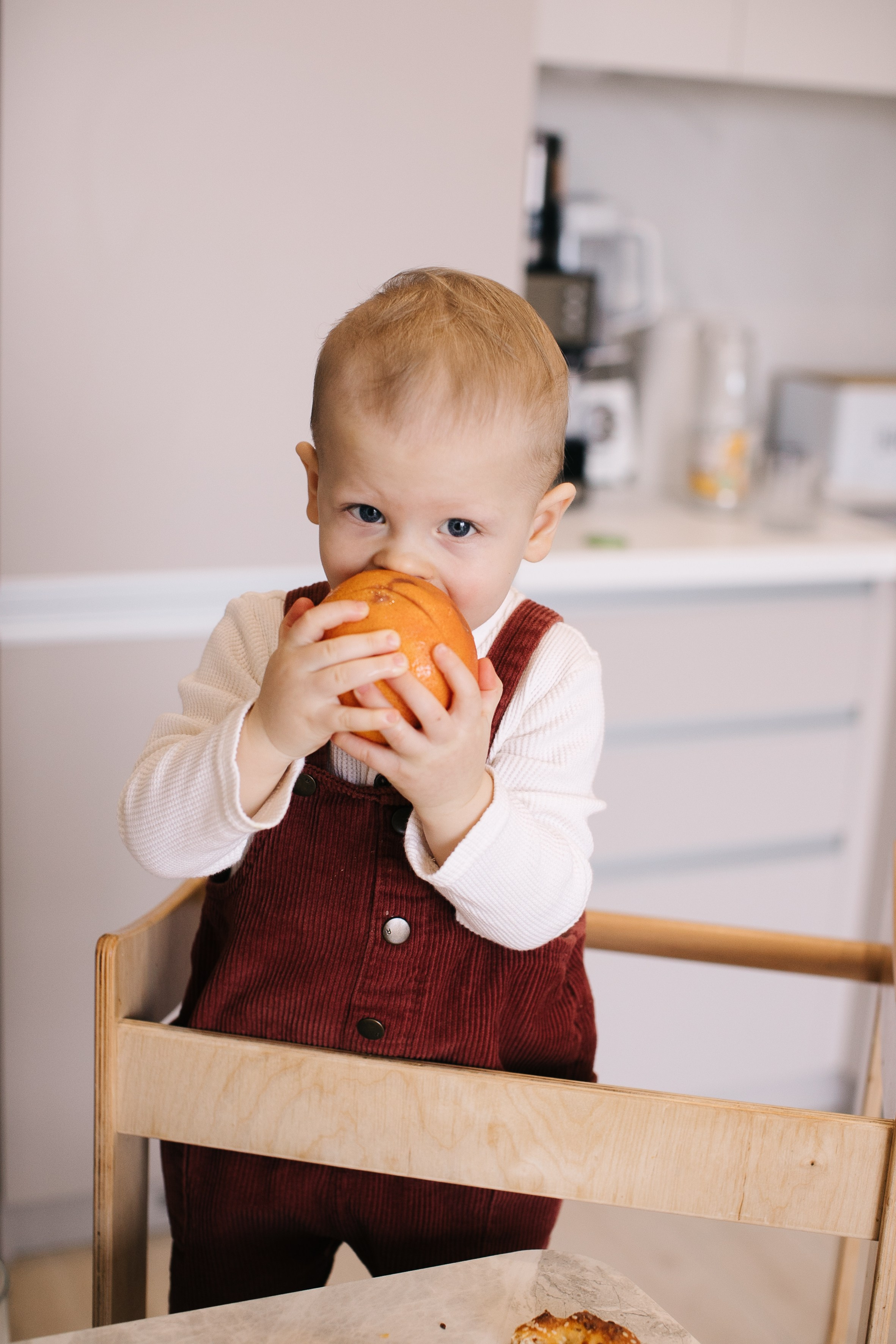 Іра, Богдан та Влад. Головна