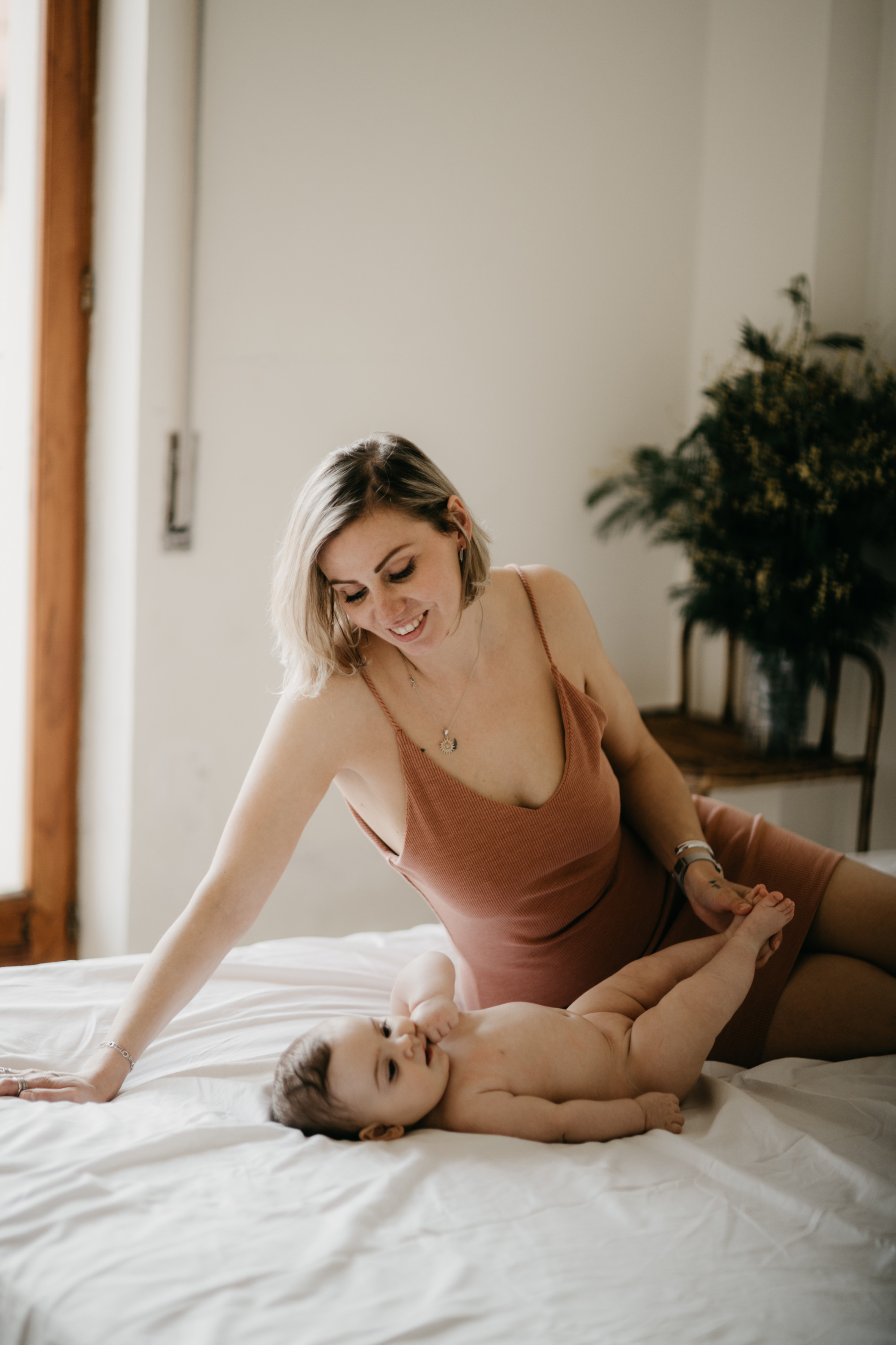 Таня та Евелія. Головна