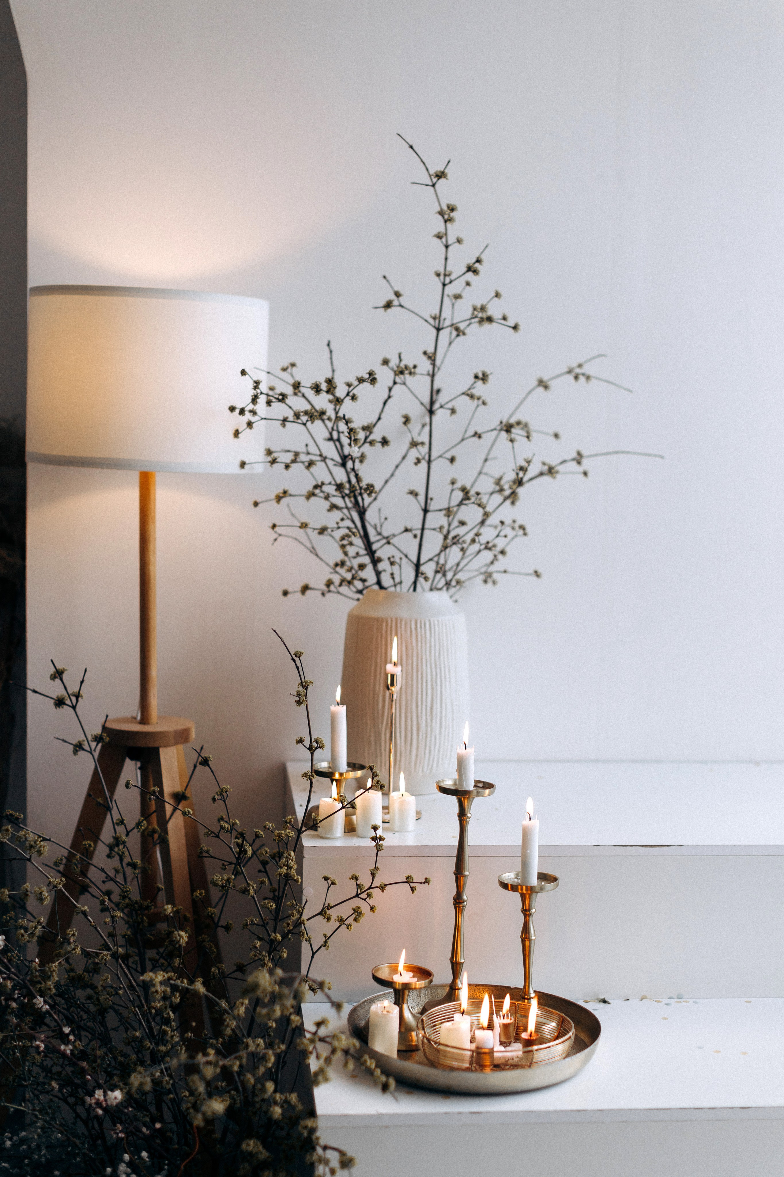 Whispers of Light. Головна